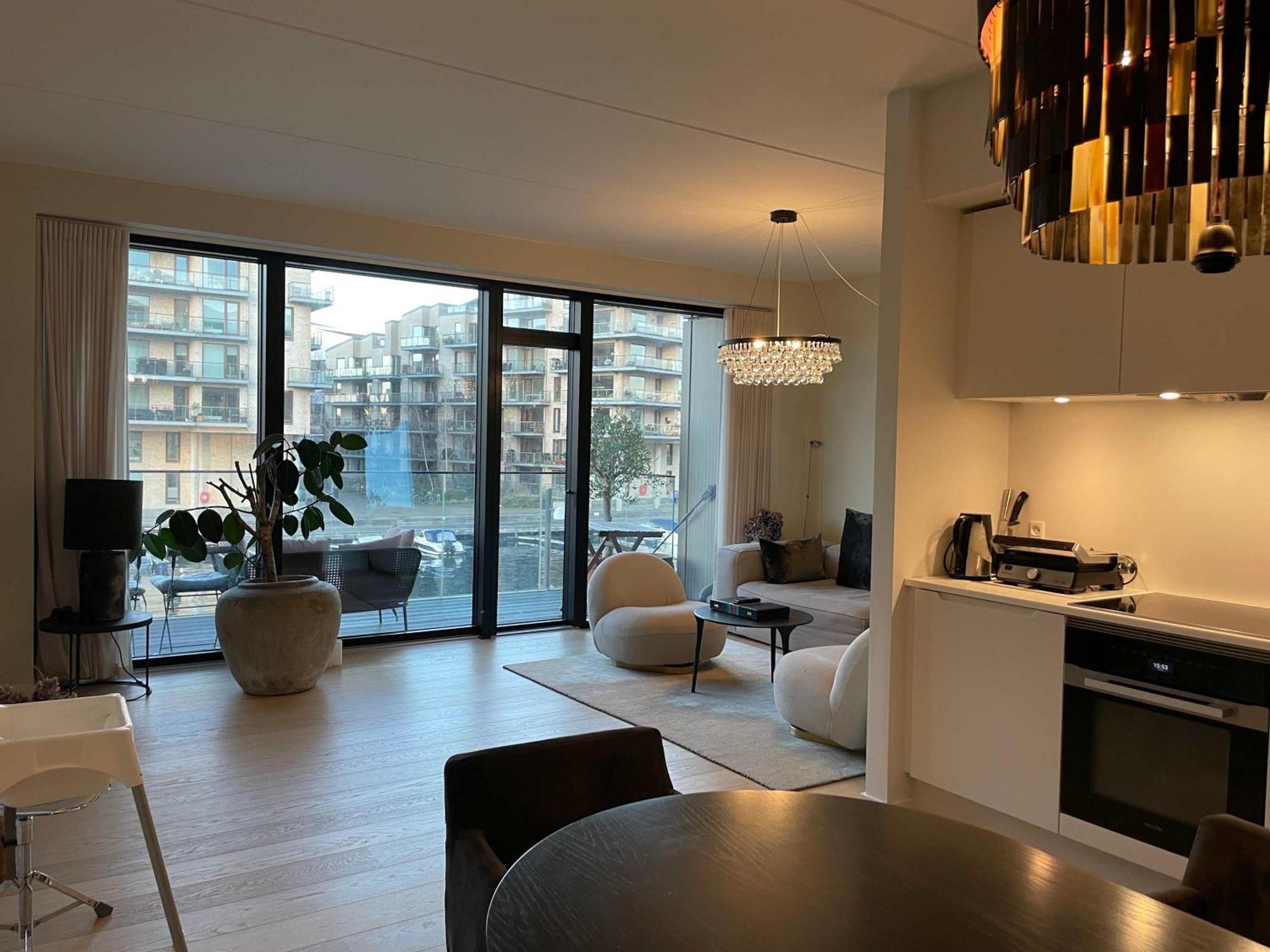 Water Front View - Exclusive Huoneisto