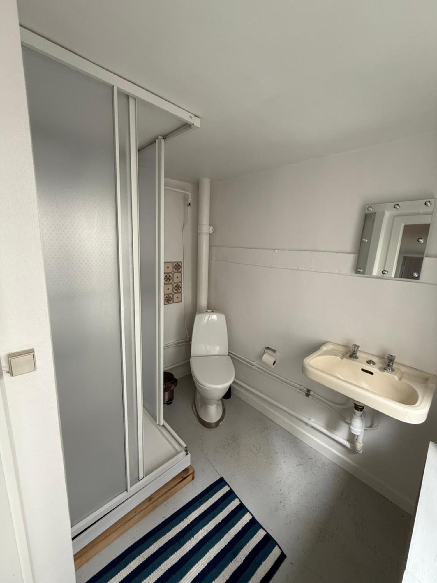 Cozy Right Next To The Hall *