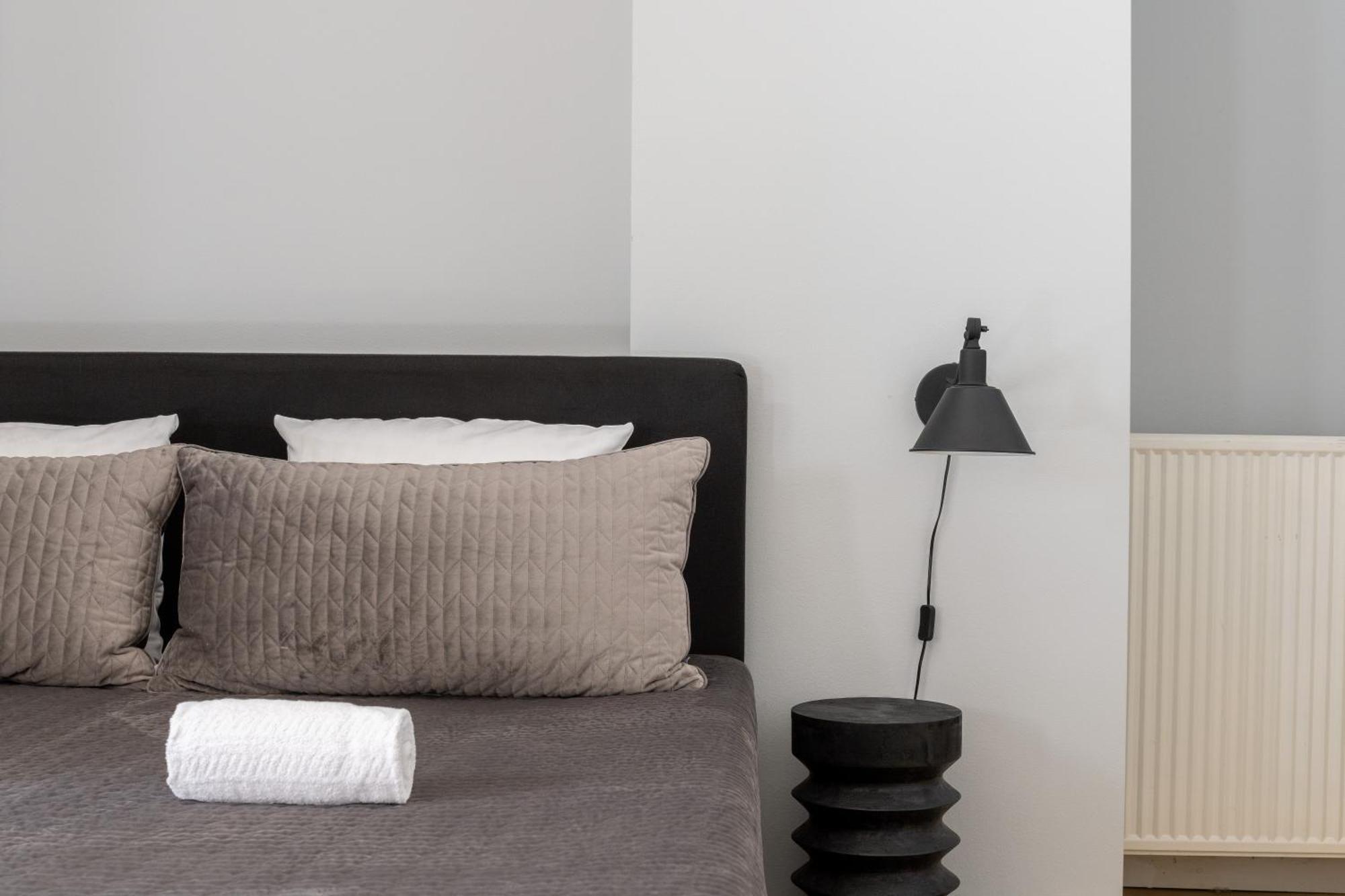 Unique 3 Bedroom Flat In Vibrant Frederiksberg Apartment *