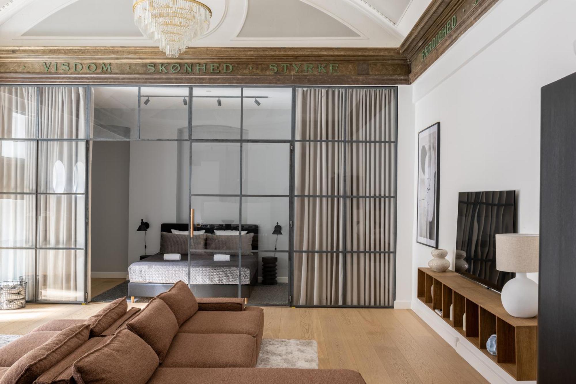 Unique 3 Bedroom Flat In Vibrant Frederiksberg Apartment