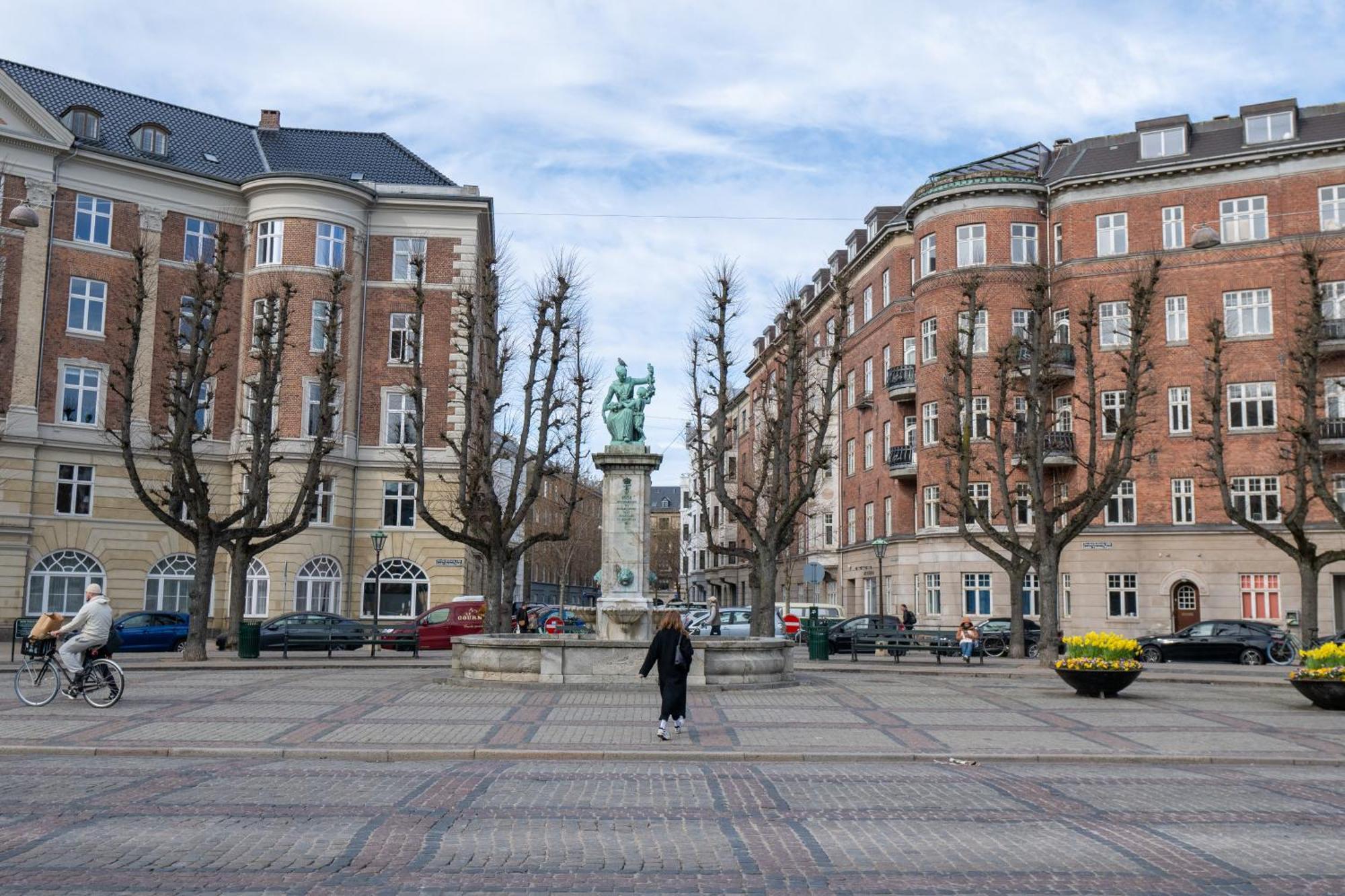 Apartment Unique 3 Bedroom Flat In Vibrant Frederiksberg *