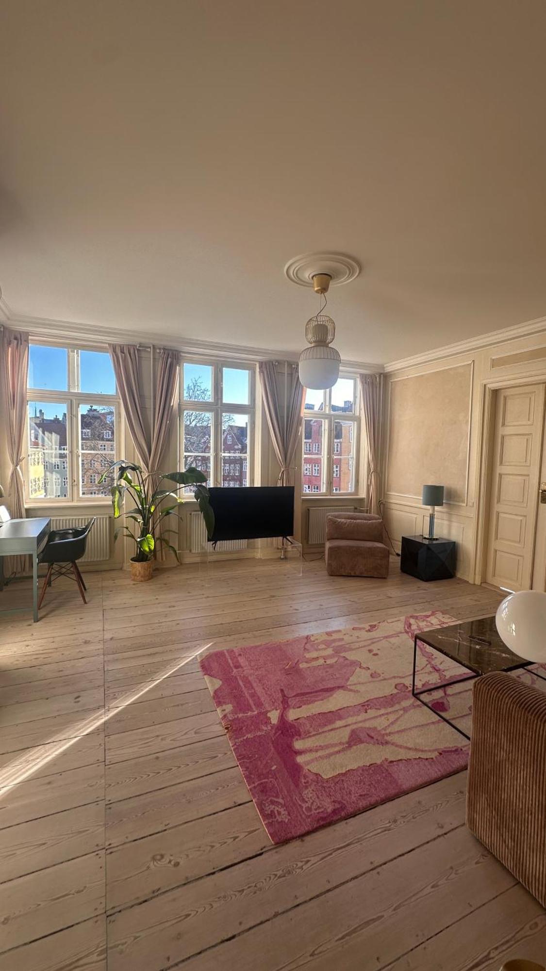 The Square - Carolinas Apartment *