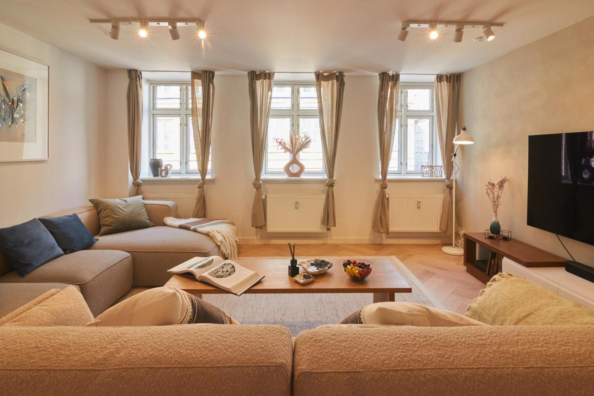 Designer 2 Bedroom With Private Balcony Lejlighed København