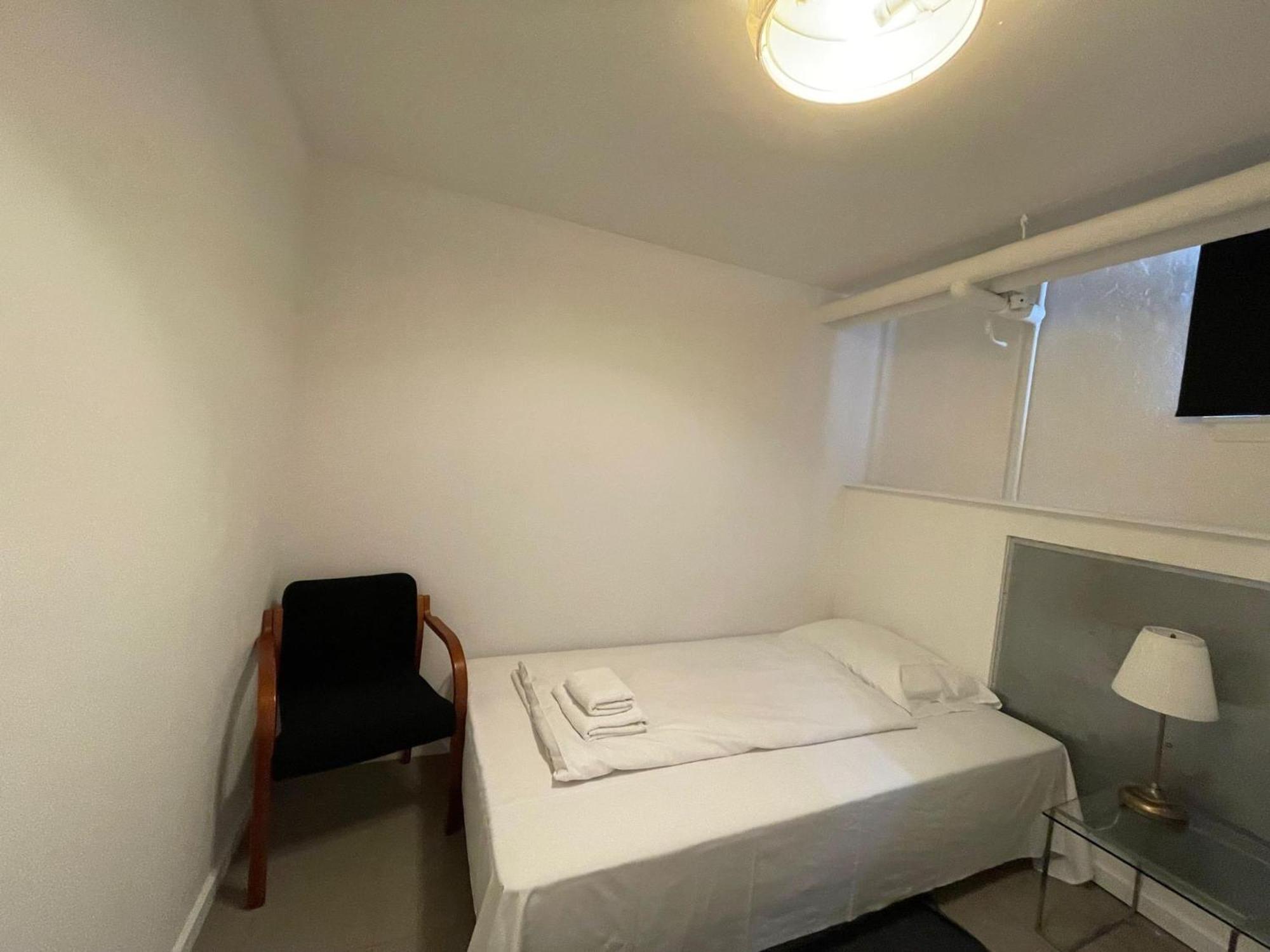 Hotel M18