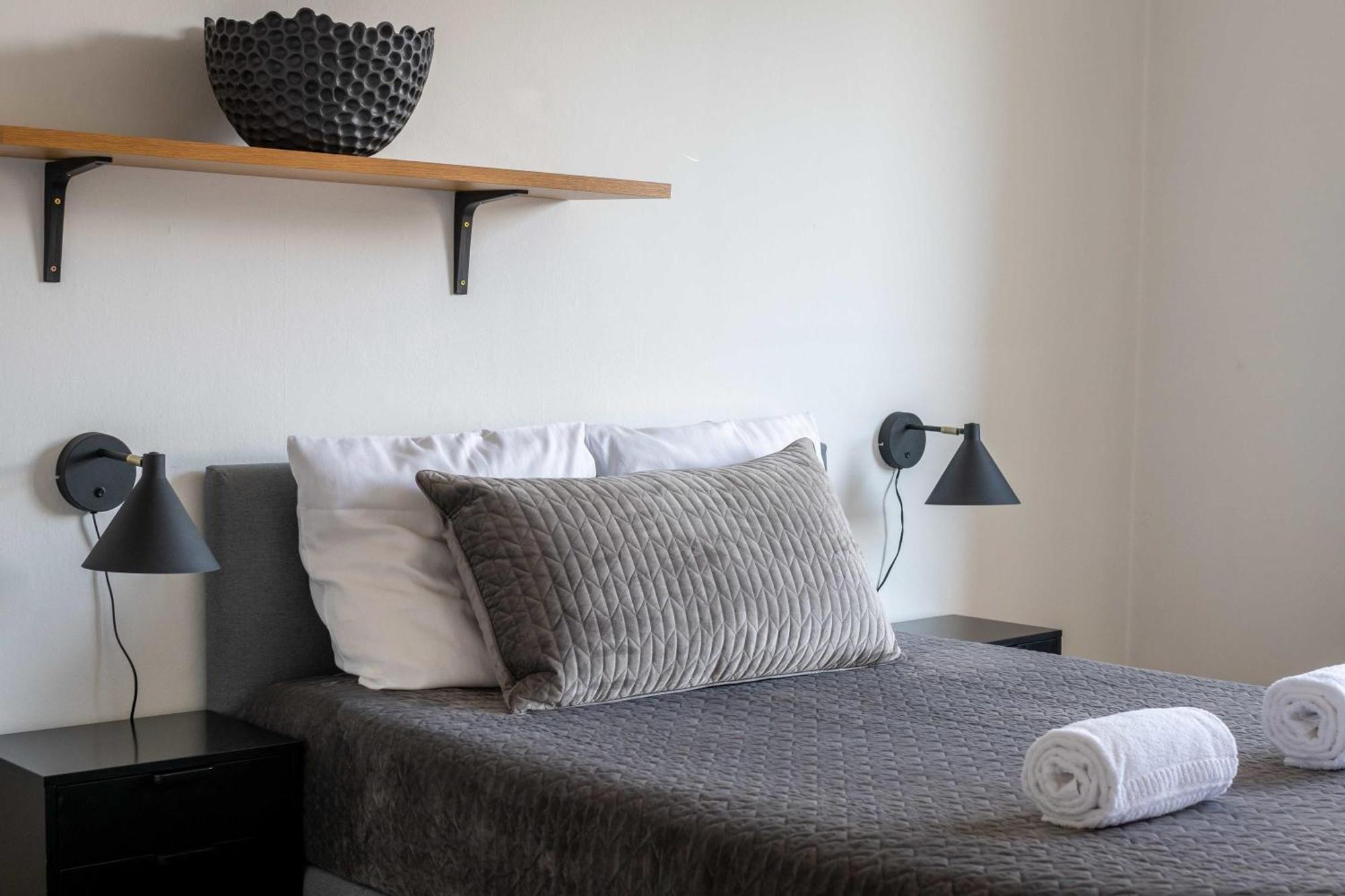 Cozy & Bright In Peaceful Area Apartment *