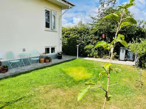 Charmerende Kaelderlejlighed I