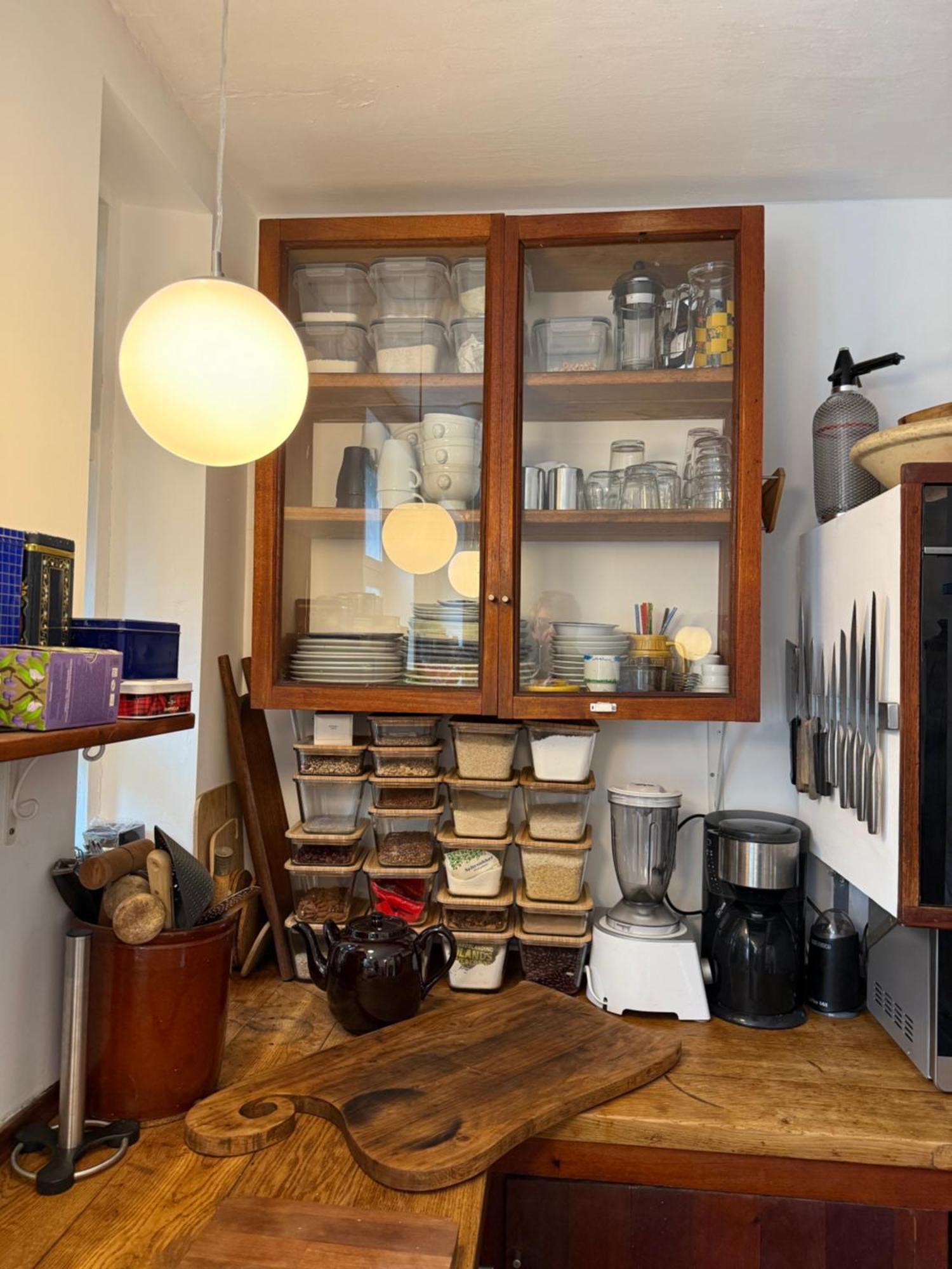 Cozy Center Chambers With Kitchen And Garden *