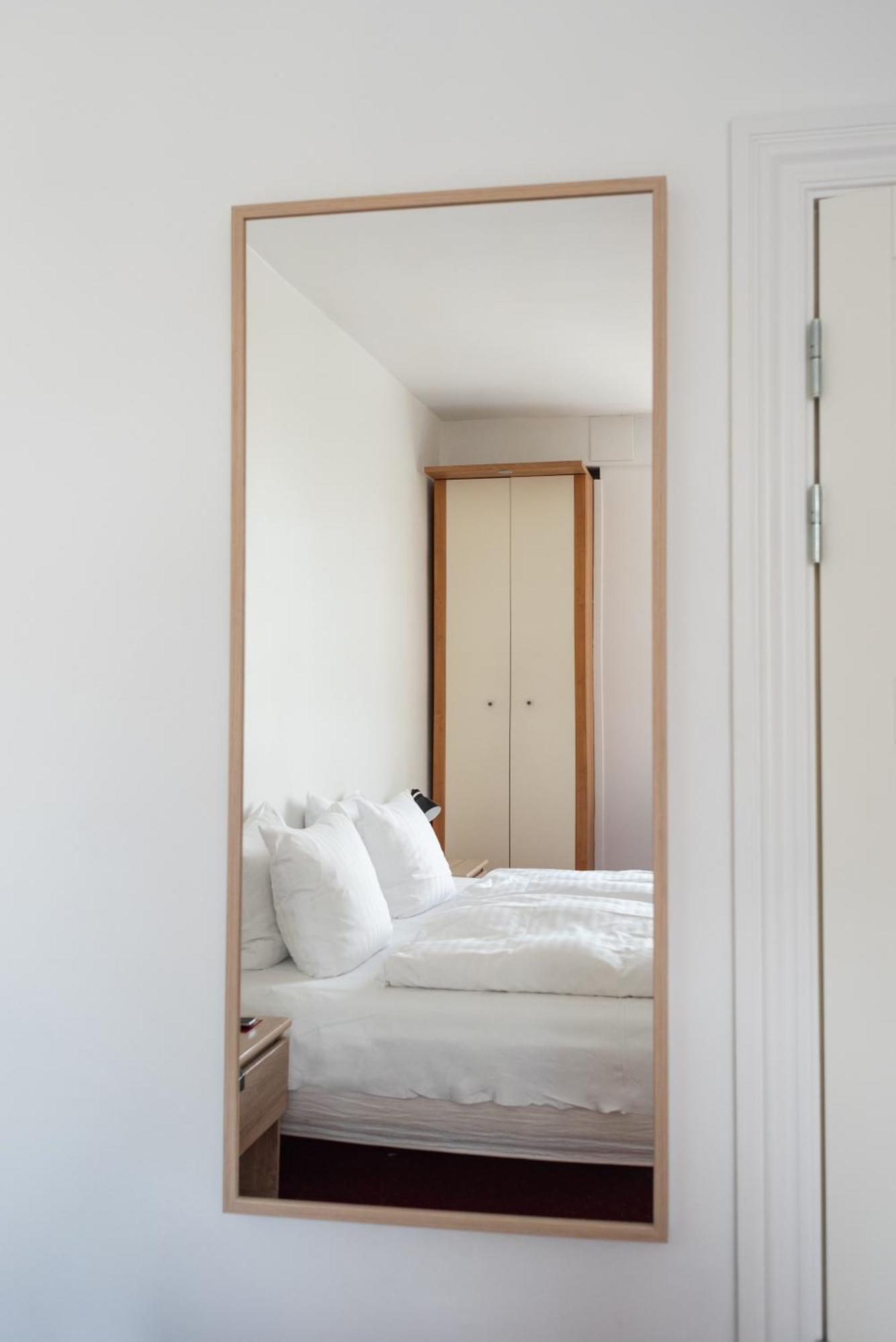 Nora Hotel