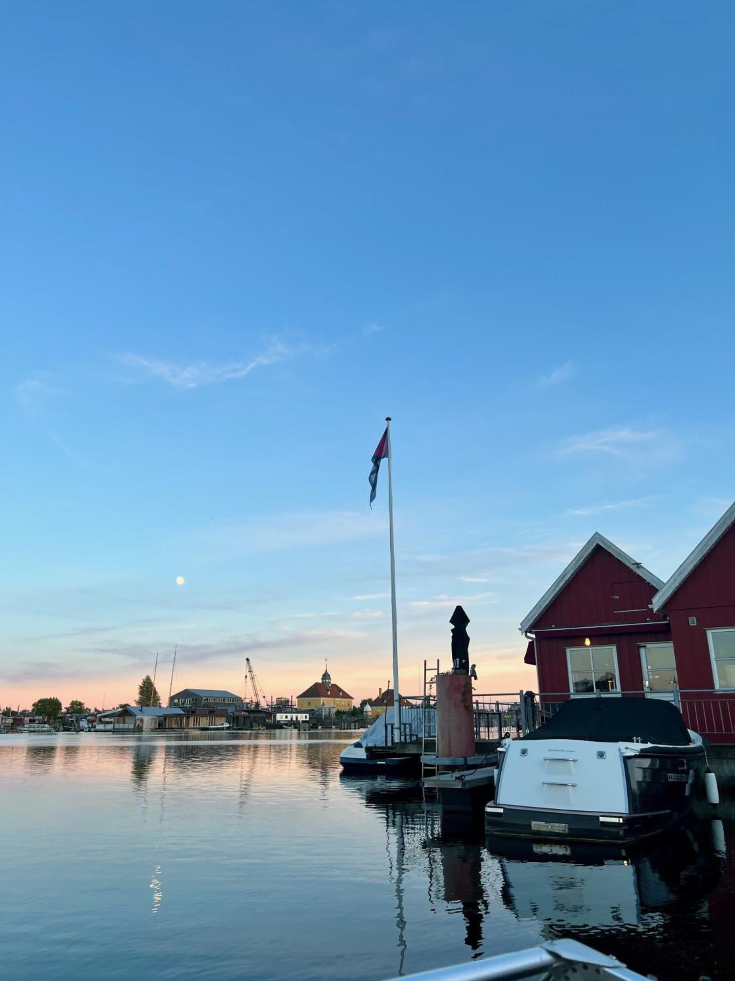 Exclusive Canalhouse First Row To The Water Kopenhagen