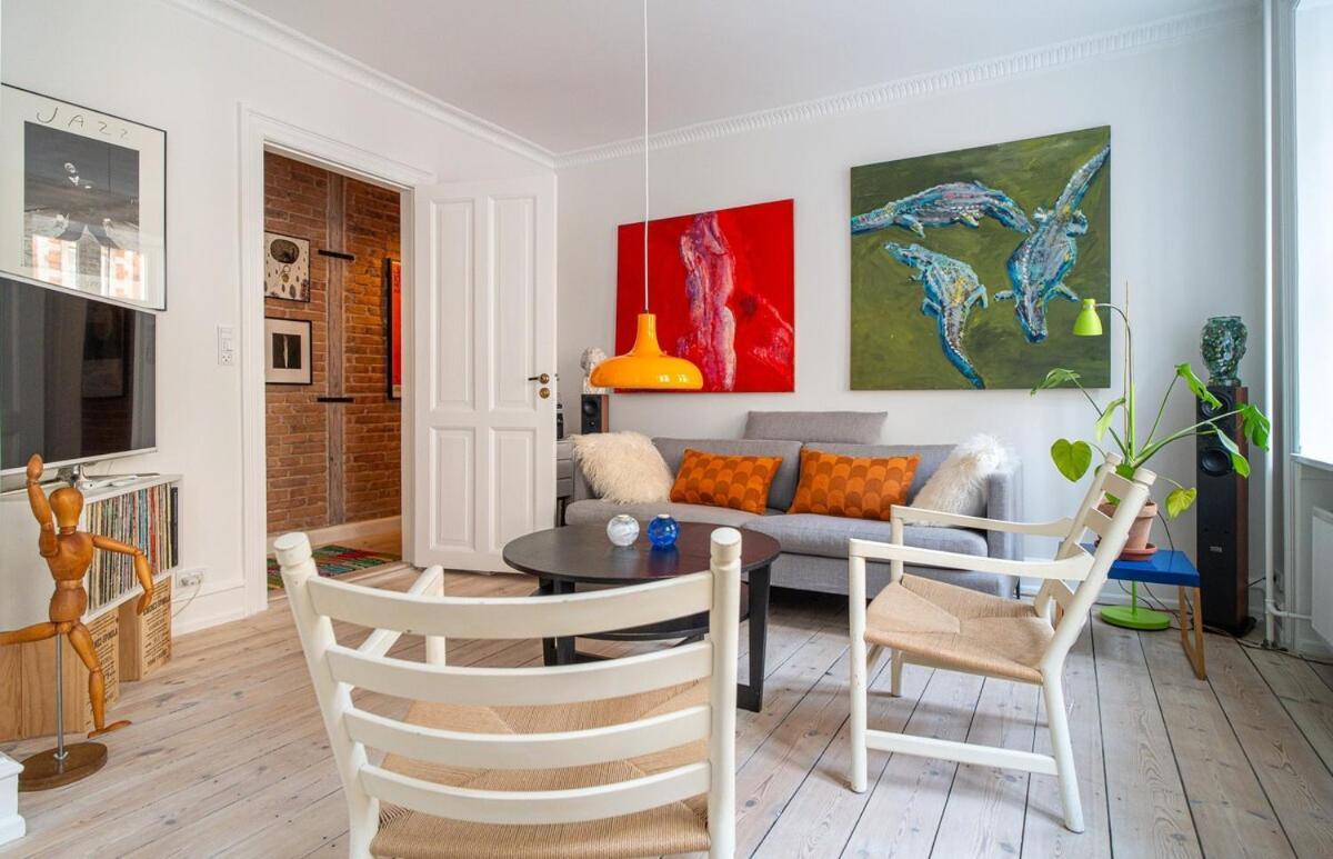 Stylish & Spacious In Trendy Norrebro Apartment Copenhagen
