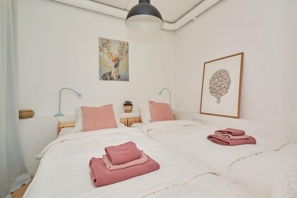 Luxury - Family Friendly - - Cozy- Balcony Huoneisto