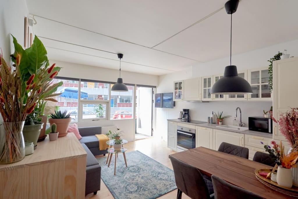 Luxury - Family Friendly - - Cozy- Balcony Kööpenhamina