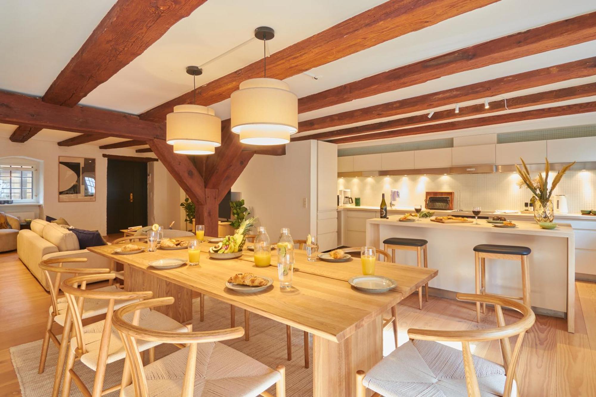 Apartment Warm 3br Loft With Exposed Beams