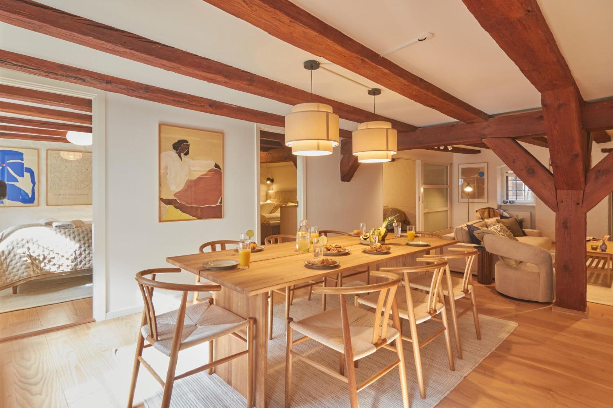 Warm 3br Loft With Exposed Beams *