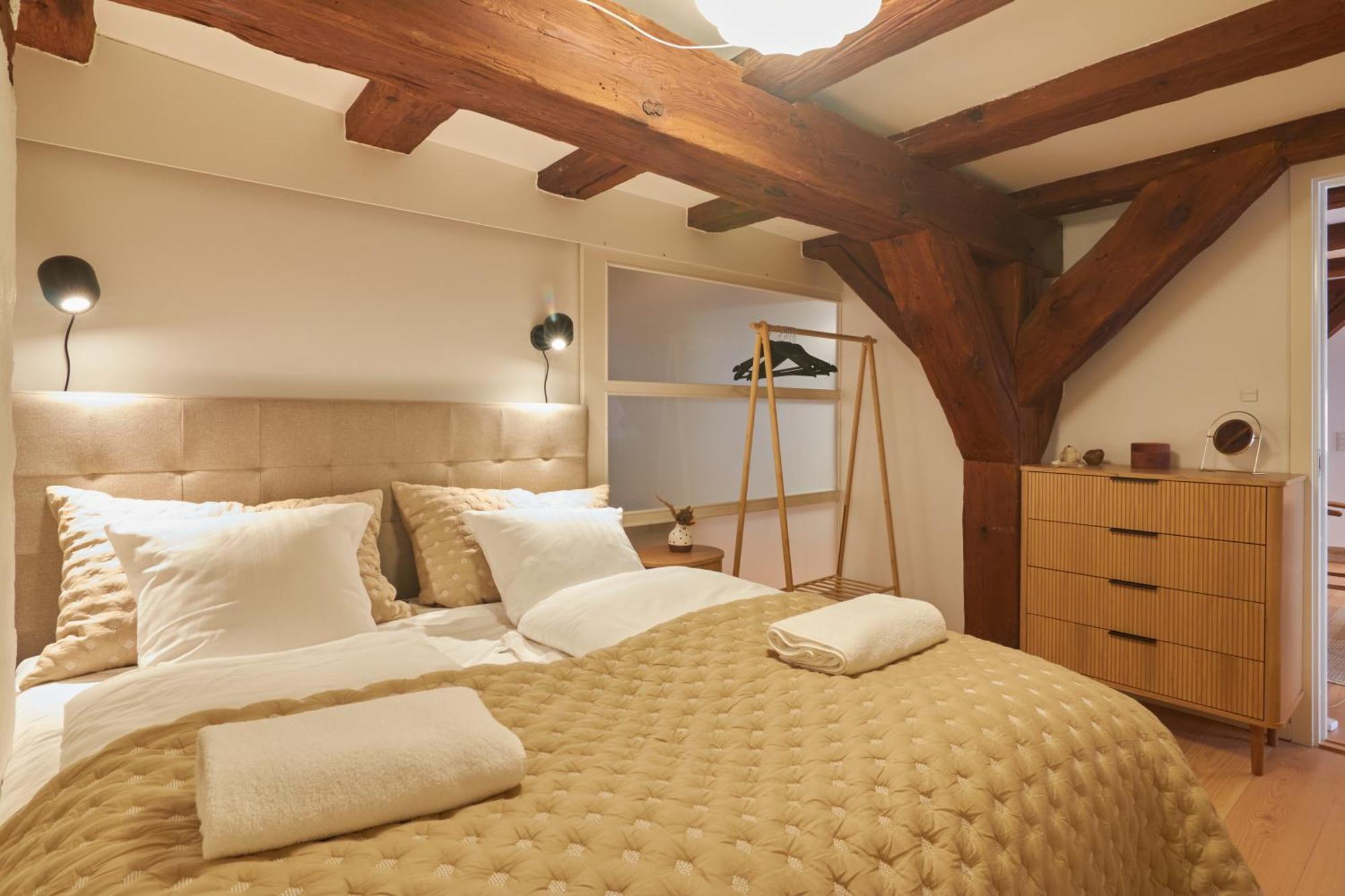 Warm 3br Loft With Exposed Beams * Copenhagen