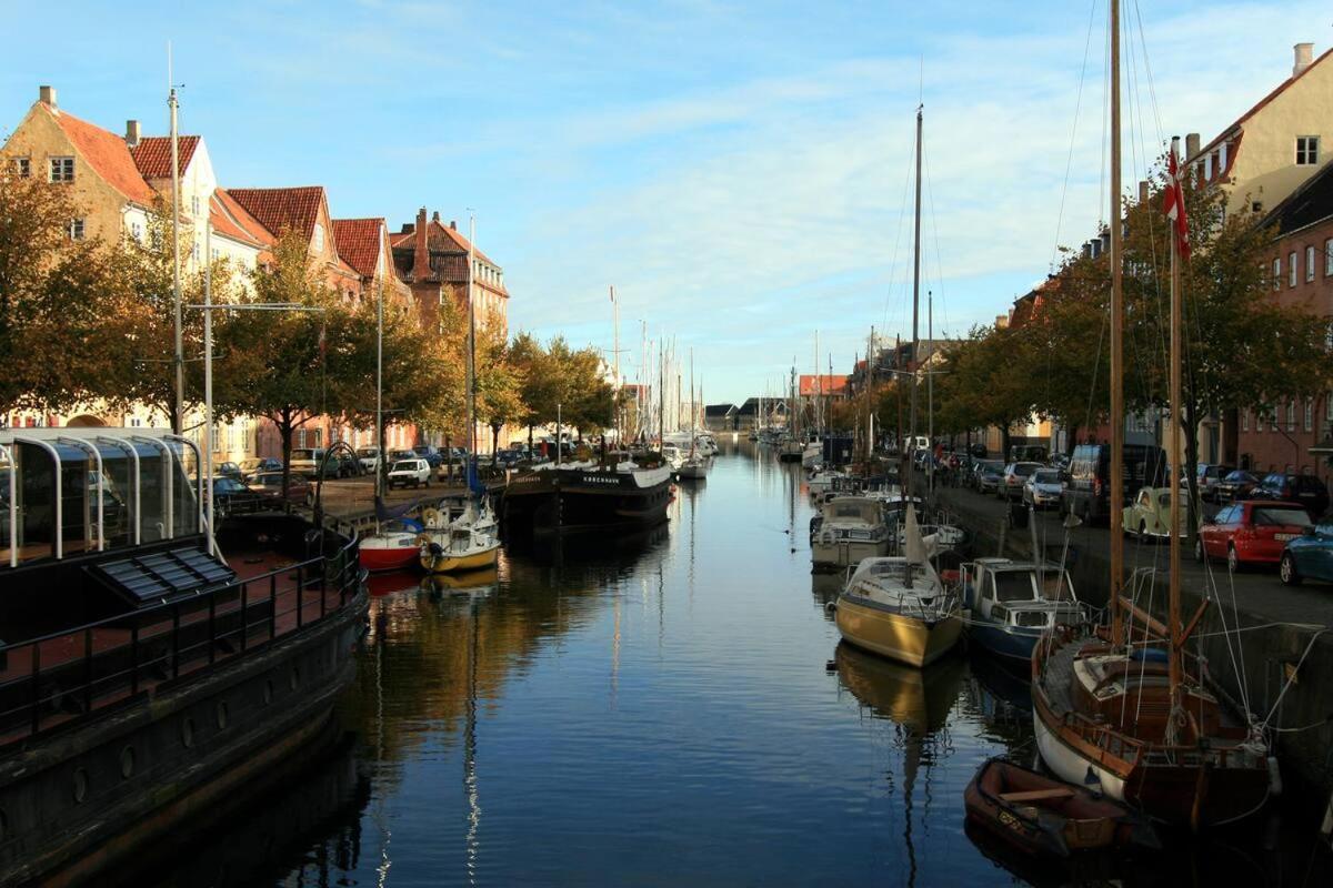 Canal Calm Apartment *