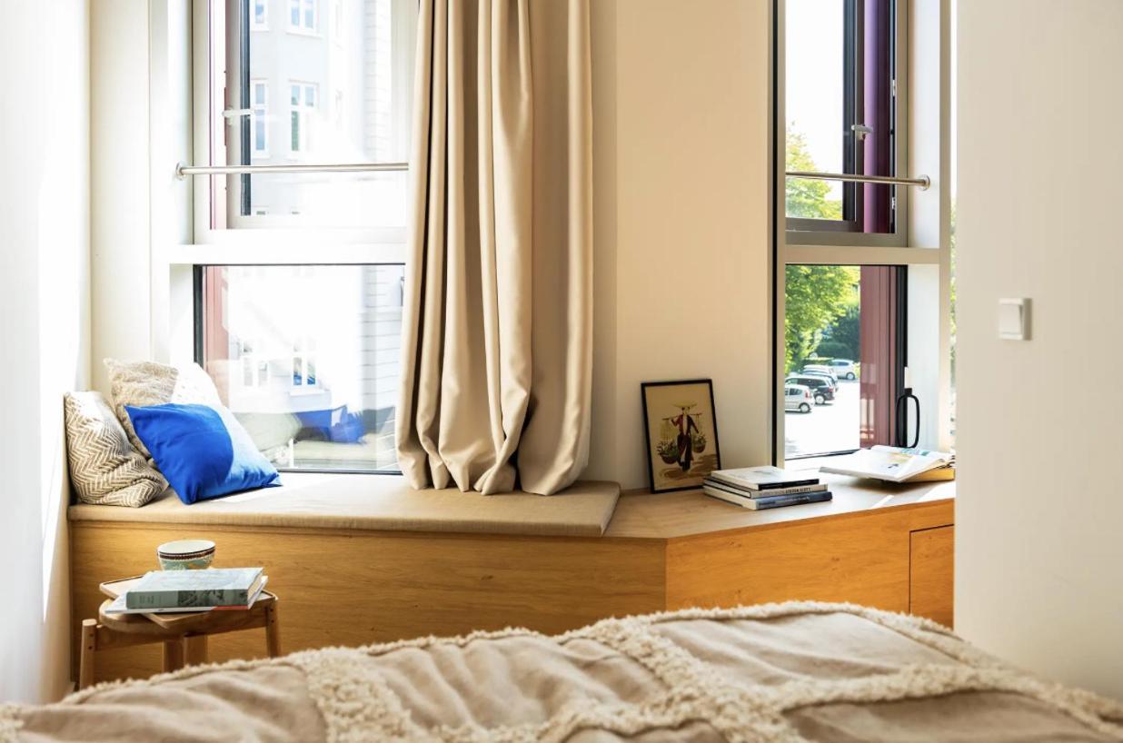 Apartment Living *