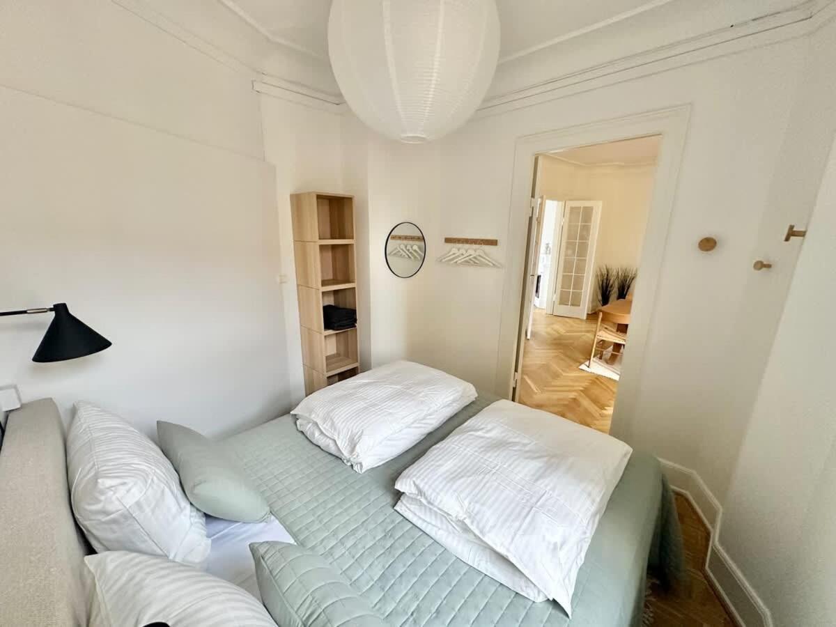 Deluxe 4 Bedrooms 180 M2 Canal View Prime Location Huoneisto Kööpenhamina