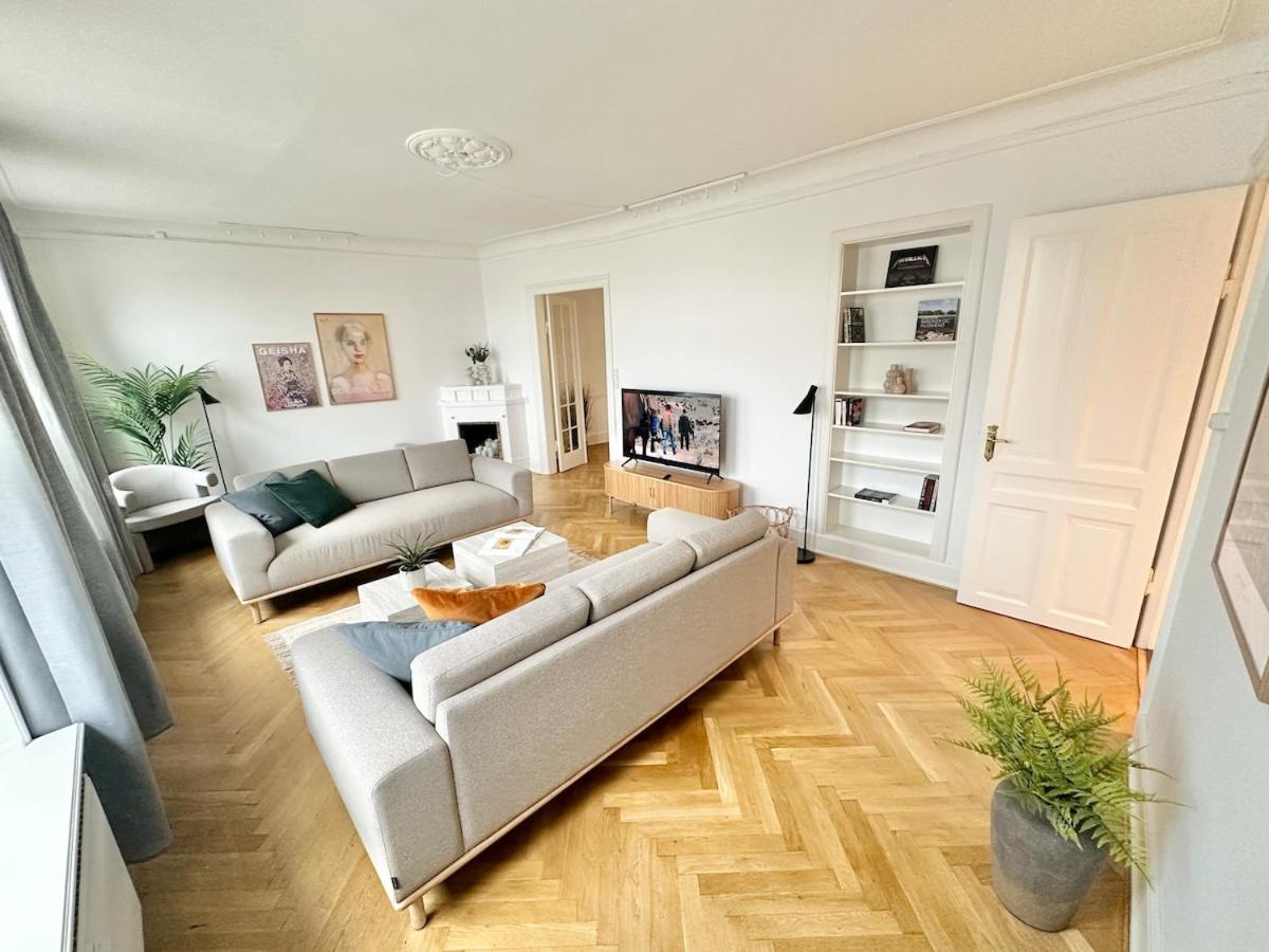 Deluxe 4 Bedrooms 180 M2 Canal View Prime Location Kööpenhamina