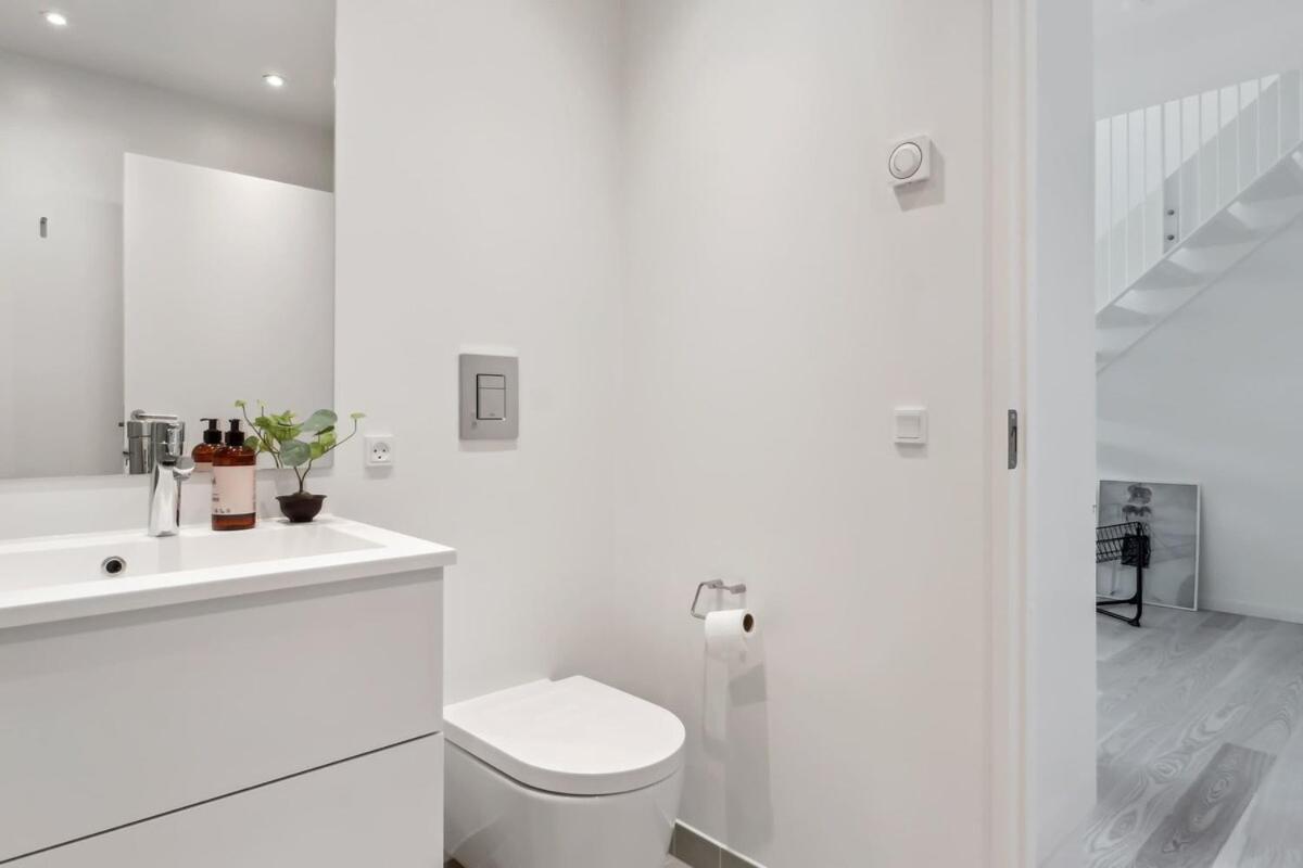 Apartment Exclusive In V With Balcony *