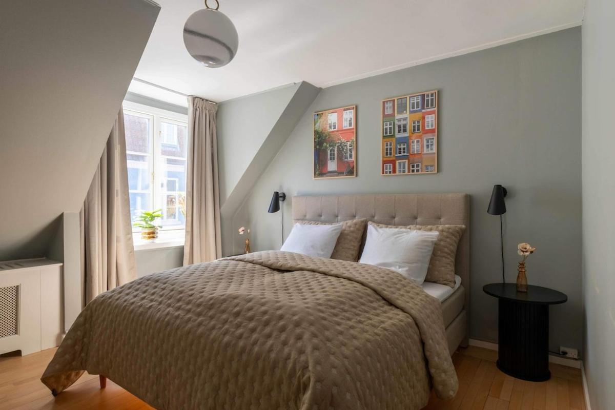 10 Person In The Heart Of * Copenhague