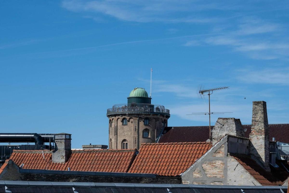 10 Person In The Heart Of * Copenhague