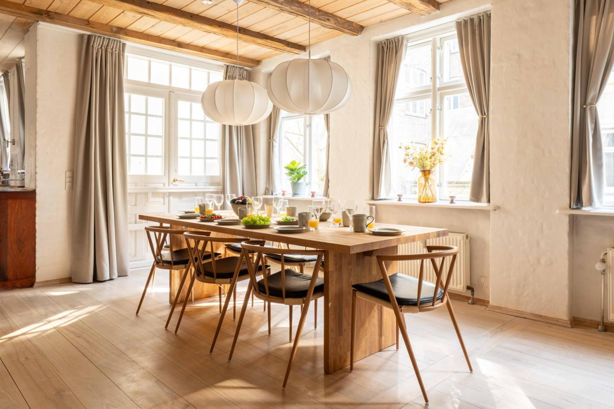 Charming 4br Duplex In Norrebro Apartment *