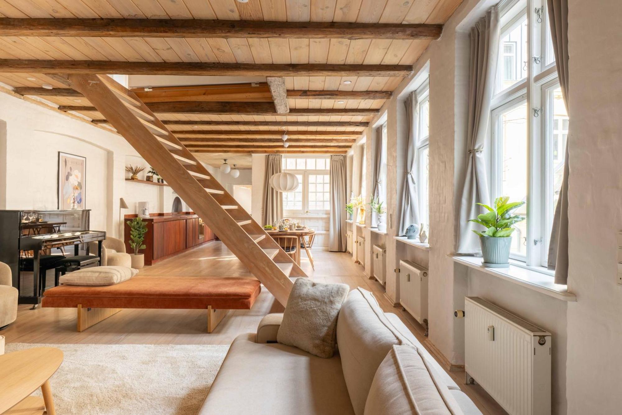 Charming 4br Duplex In Norrebro
