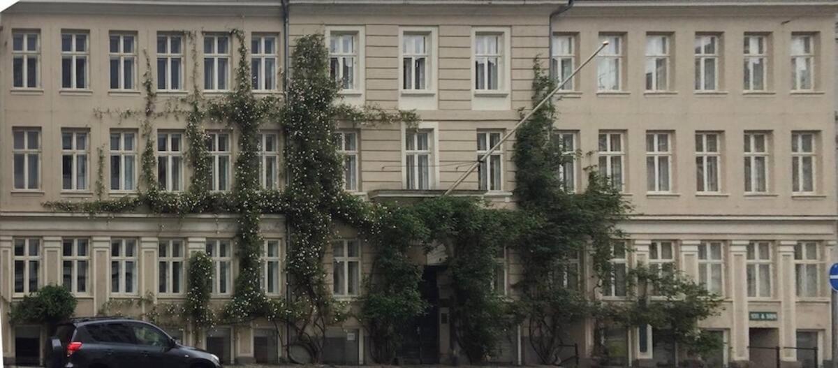 Balkon Med Udsigt Midt I * Kopenhagen
