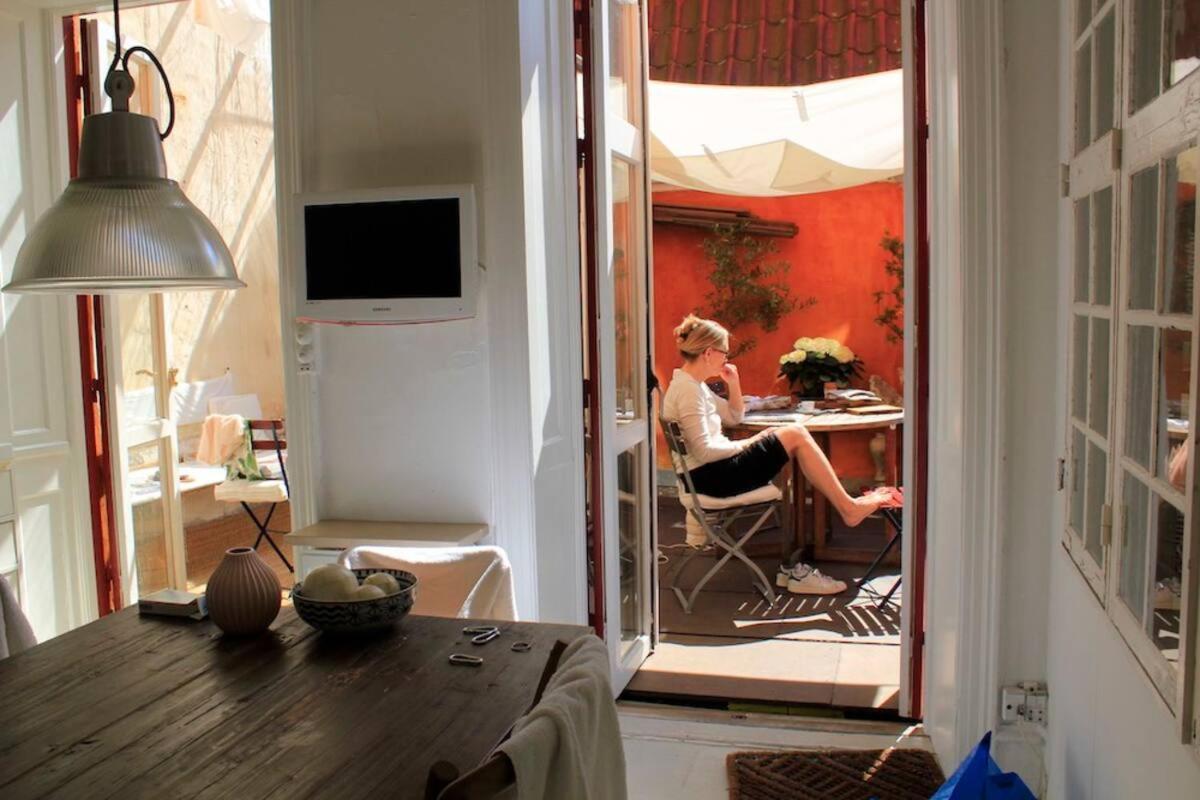 Apartment Balkon Med Udsigt Midt I *