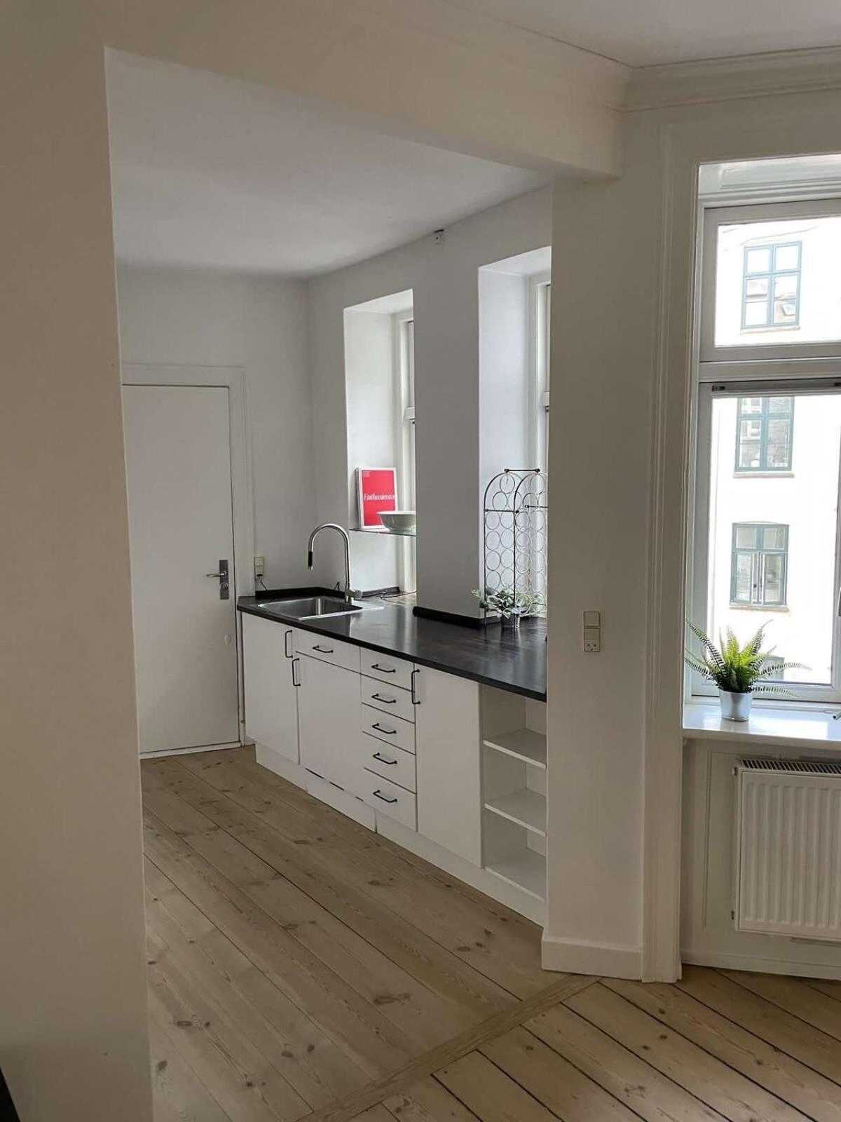 Amazing 2-bedroom By The Lakes Copenhagen