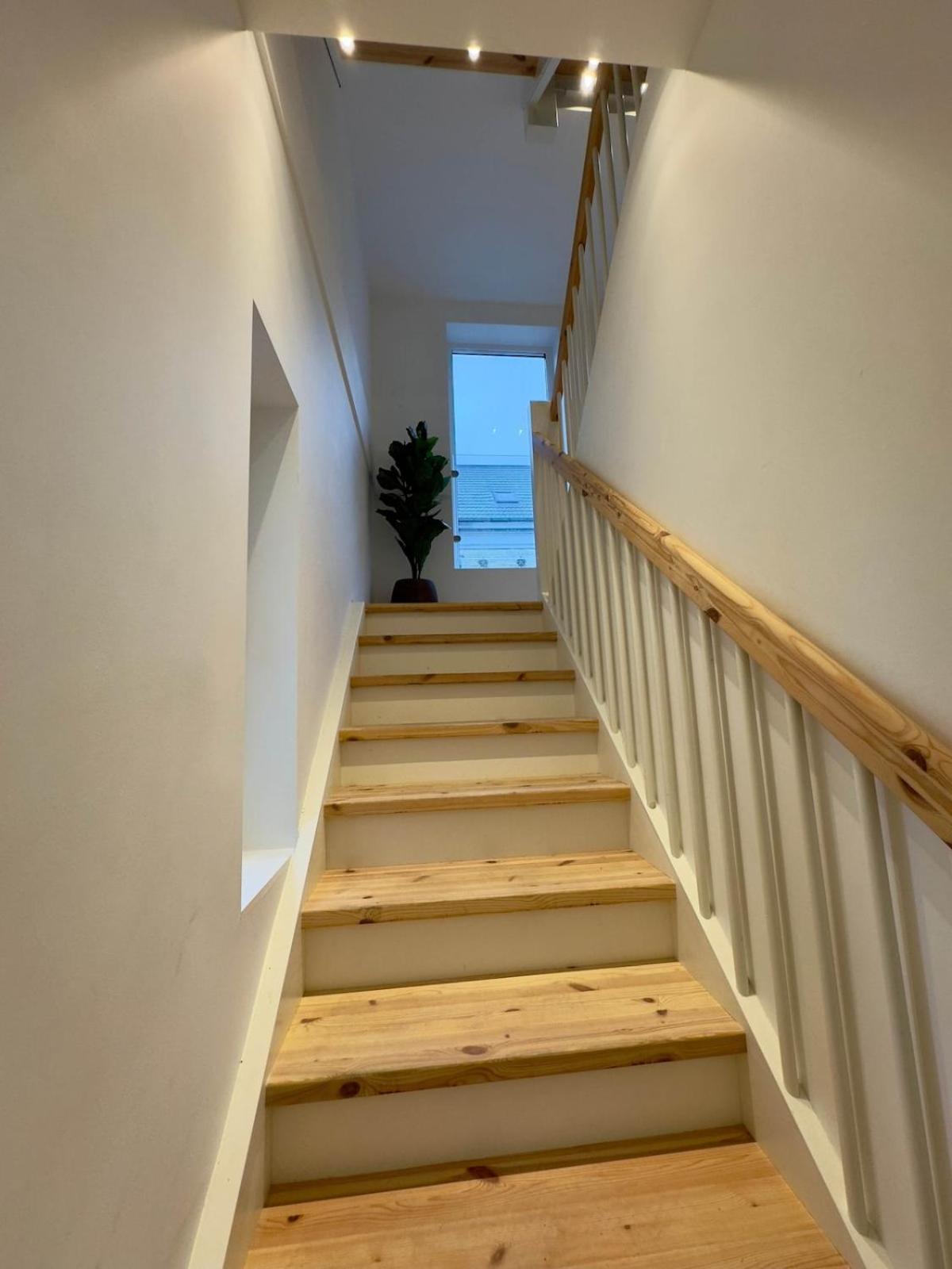 Stunning Premium With Private Rooftop *