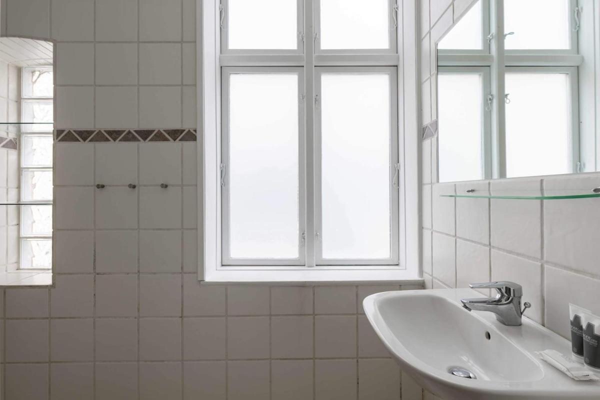 Stylish And Bright 2 Bedroom In Cph N * Kopenhagen