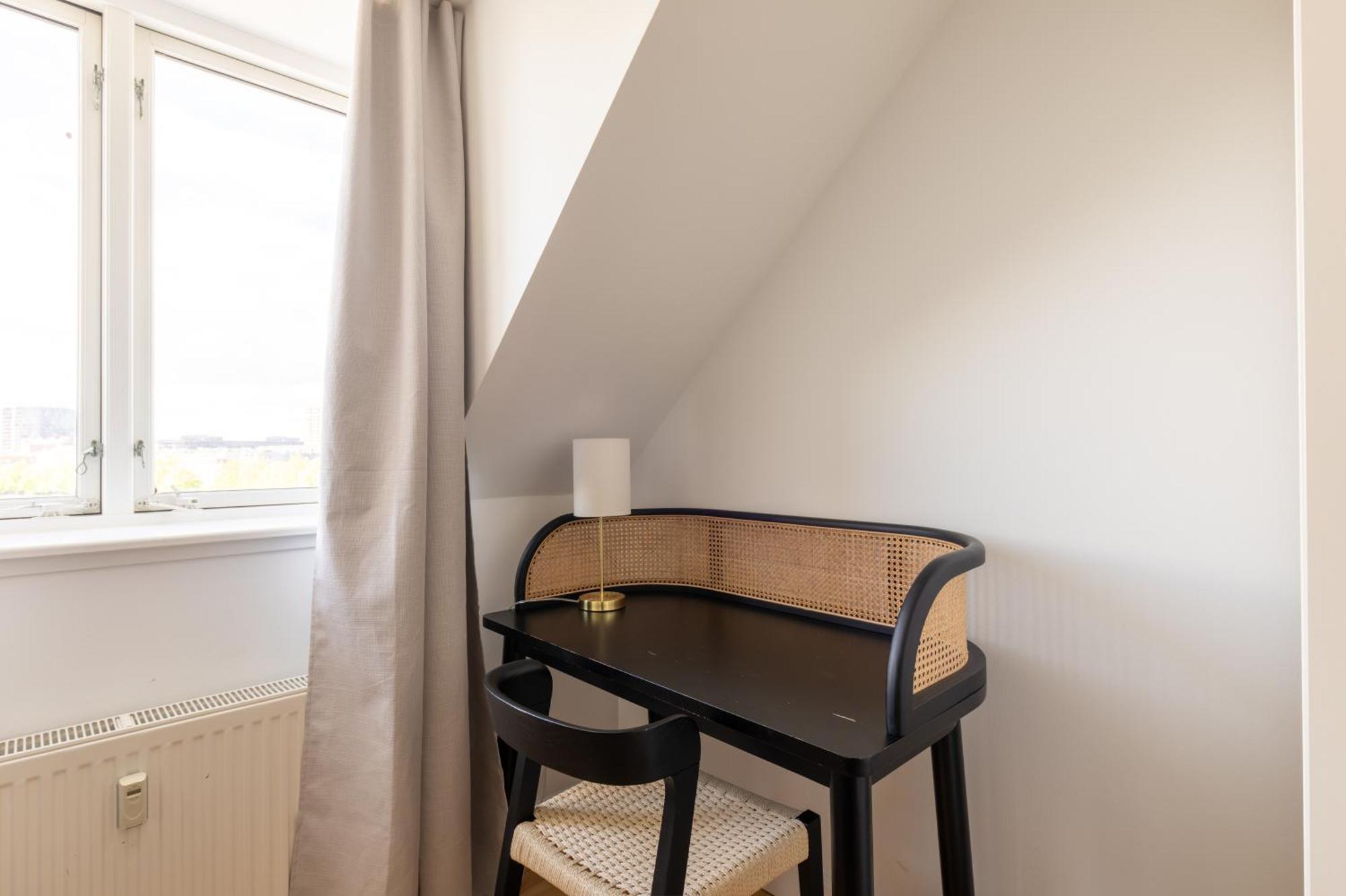 Bright 3br With Balcony And Amazing View