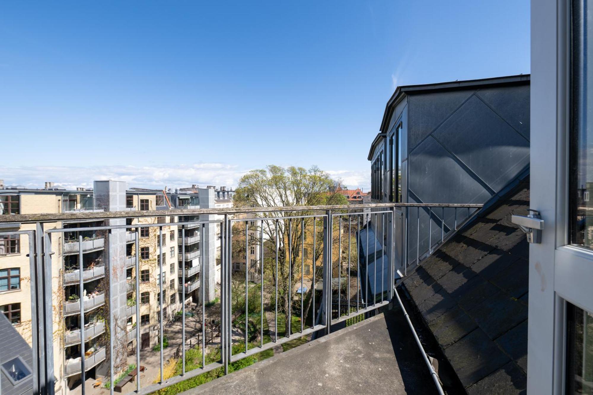 Bright 3br With Balcony And Amazing View Appartement *