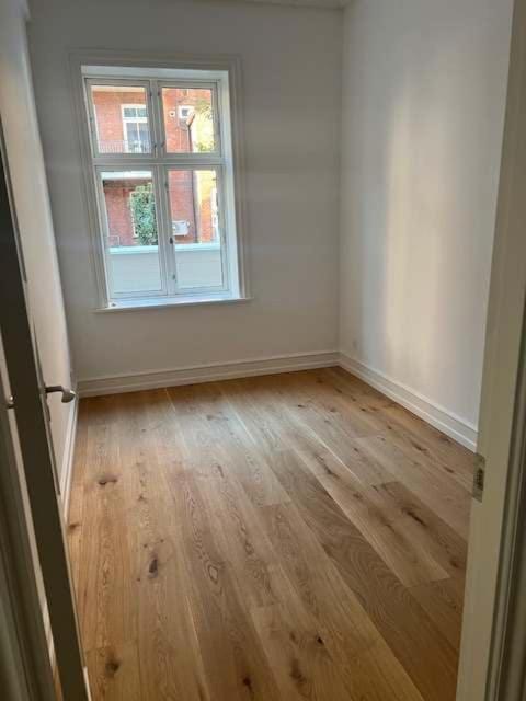 Exclusive Frederiksberg With 3 Bedrooms Apartment Copenhagen