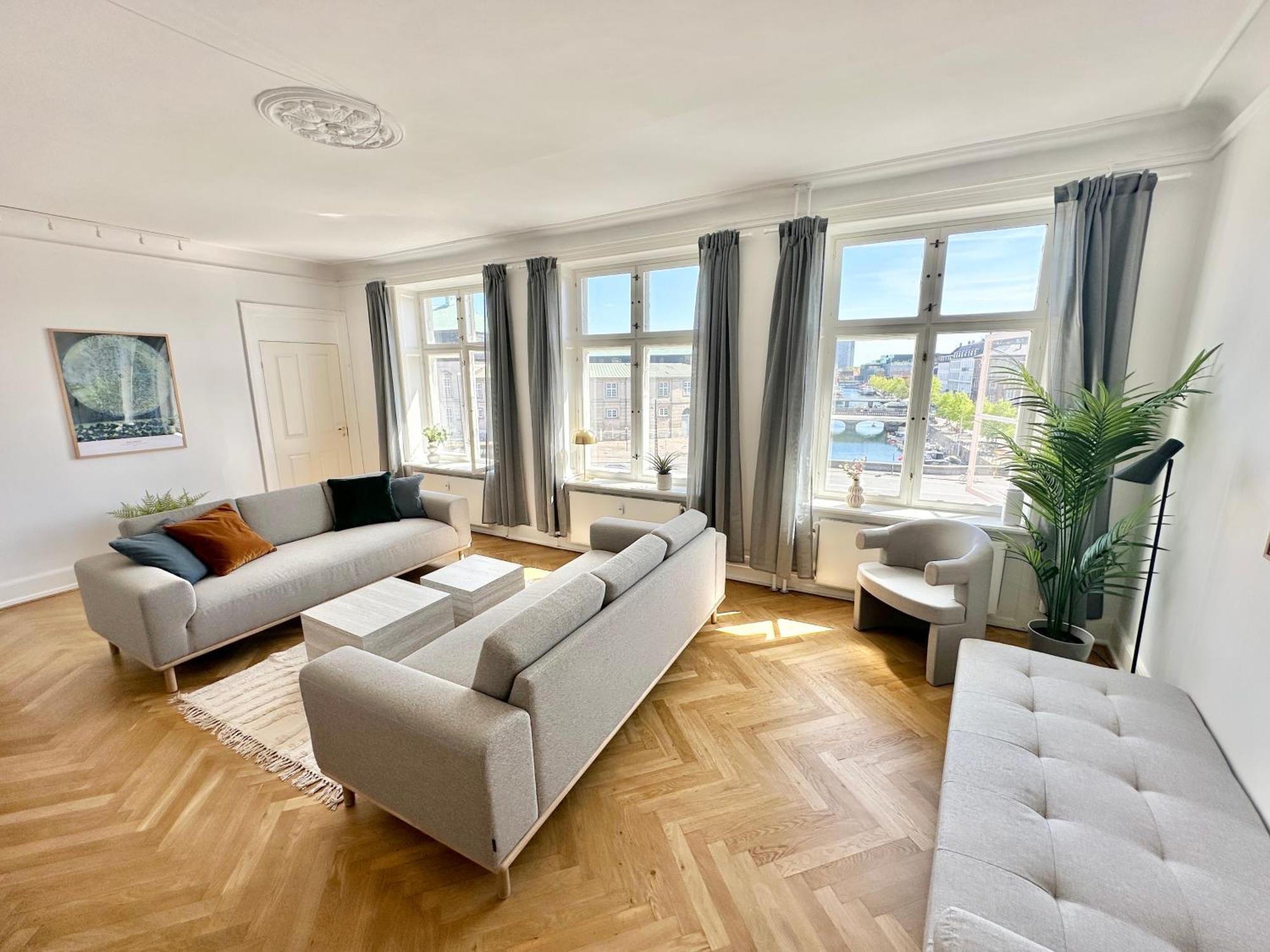 Deluxe 4 Bedrooms 180 M2 Canal View Prime Location Huoneisto Kööpenhamina