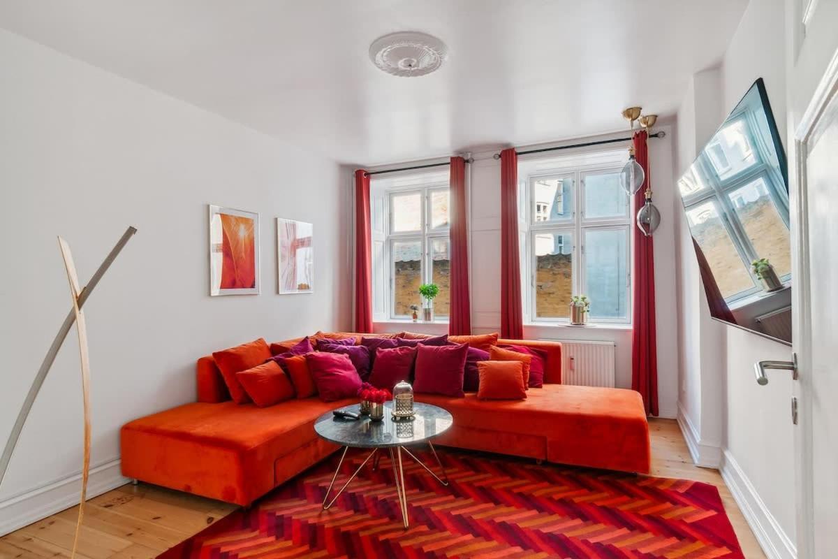 Prime Location - Near Nyhavn & Tivoli Gardens