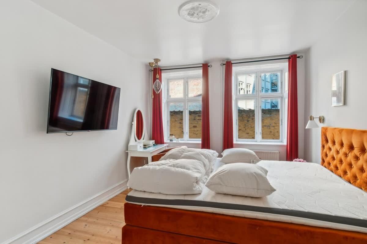 Prime Location - Near Nyhavn & Tivoli Gardens Apartment