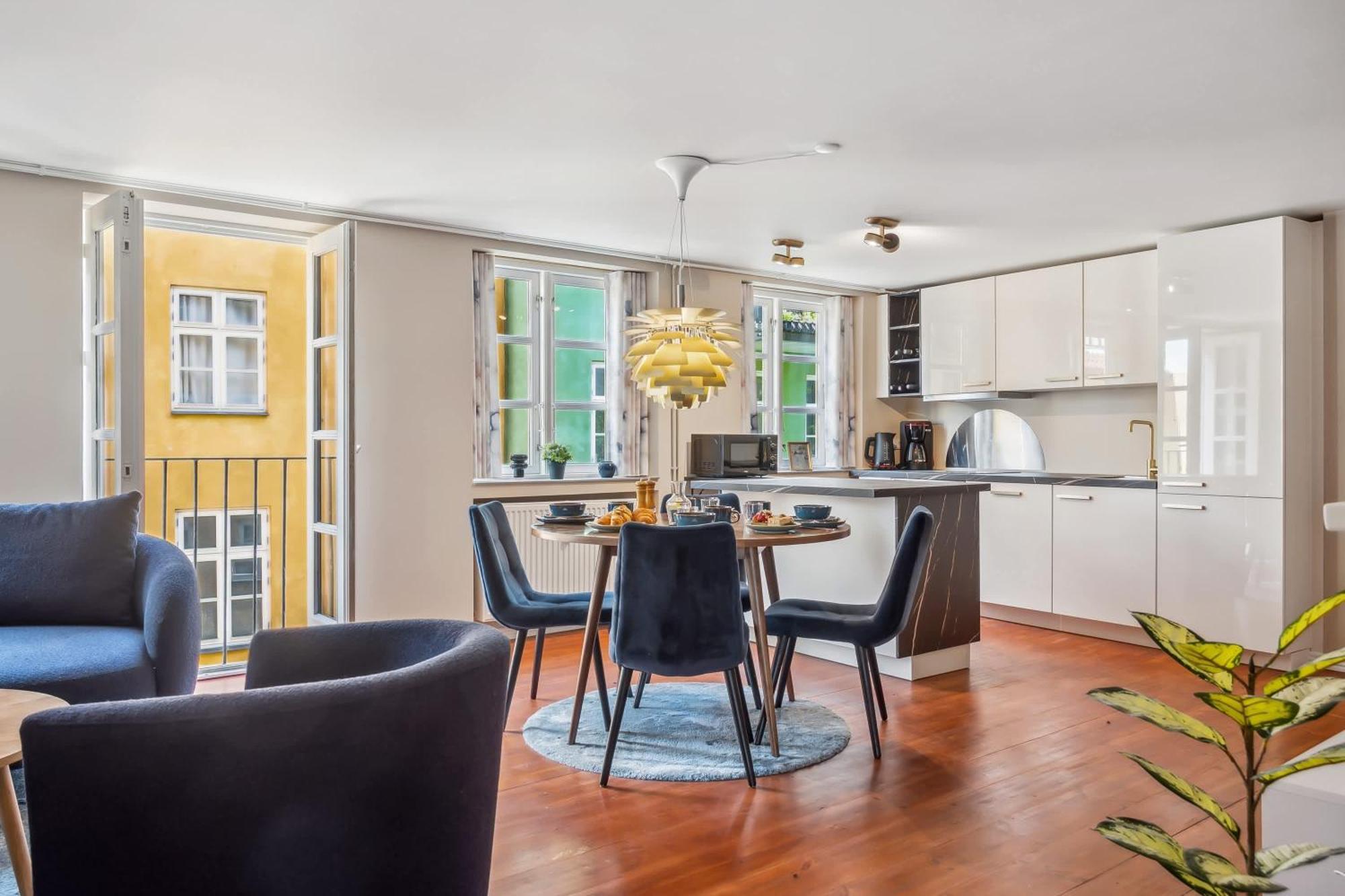 Prime Location - Near Nyhavn & Tivoli Gardens Apartment