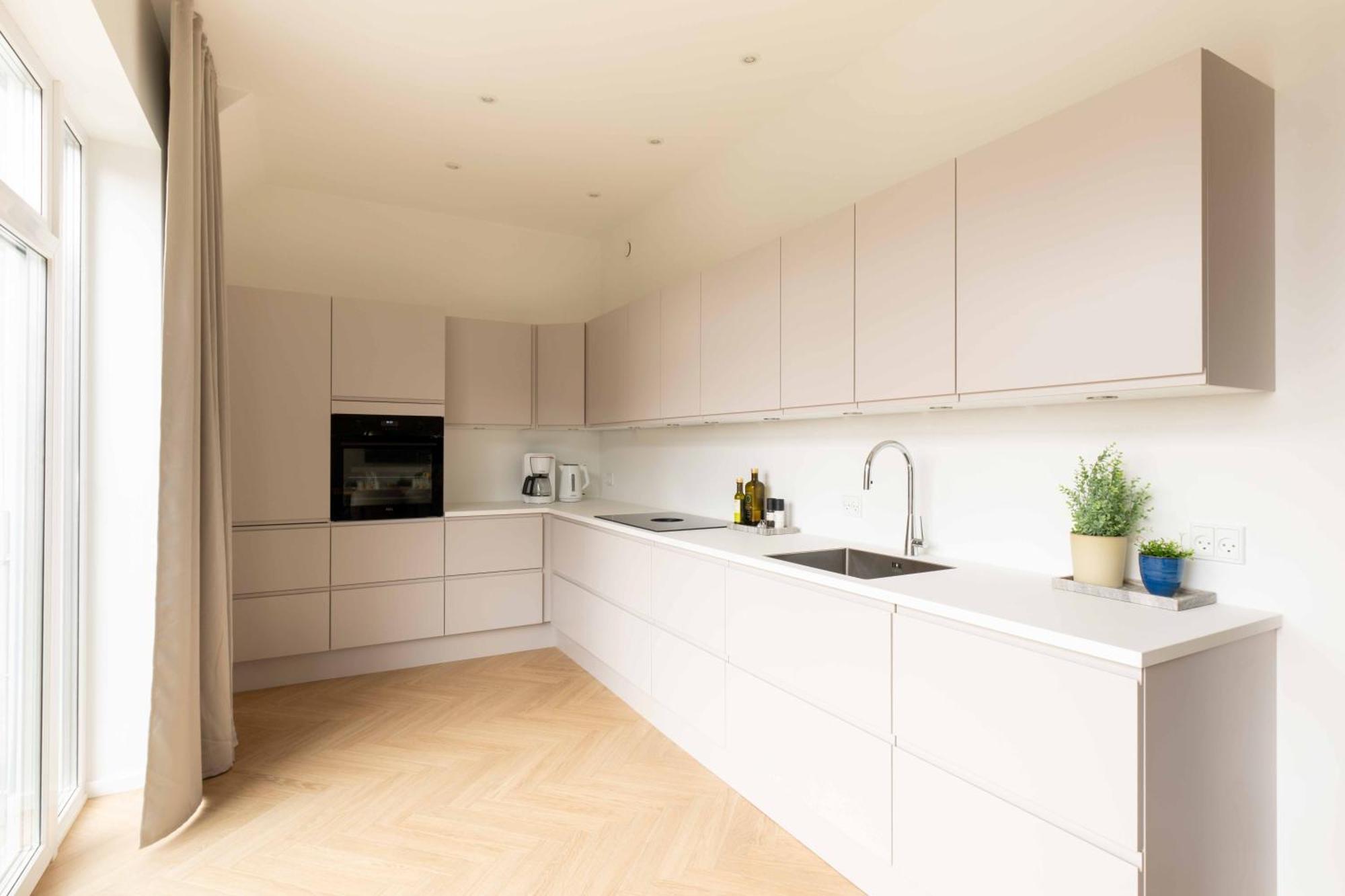 Stunning Premium With Private Rooftop