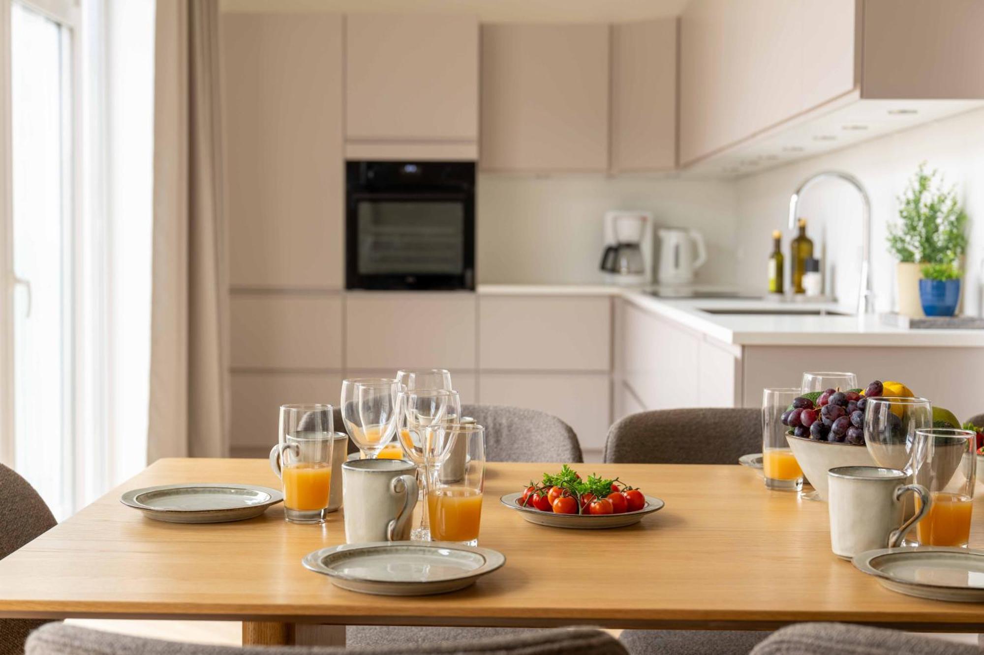 Huoneisto Stunning Premium With Private Rooftop *