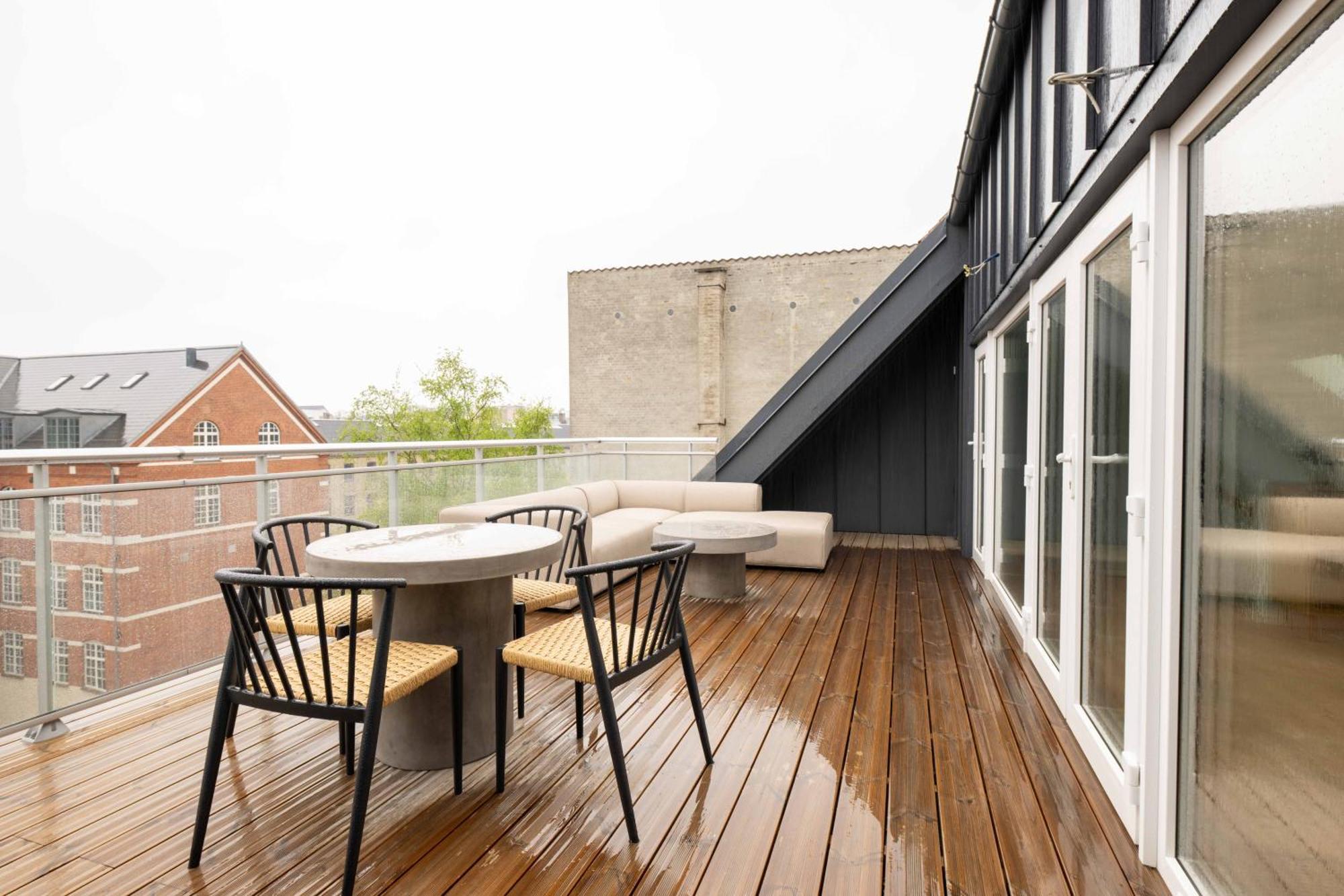 Apartment Stunning Premium With Private Rooftop