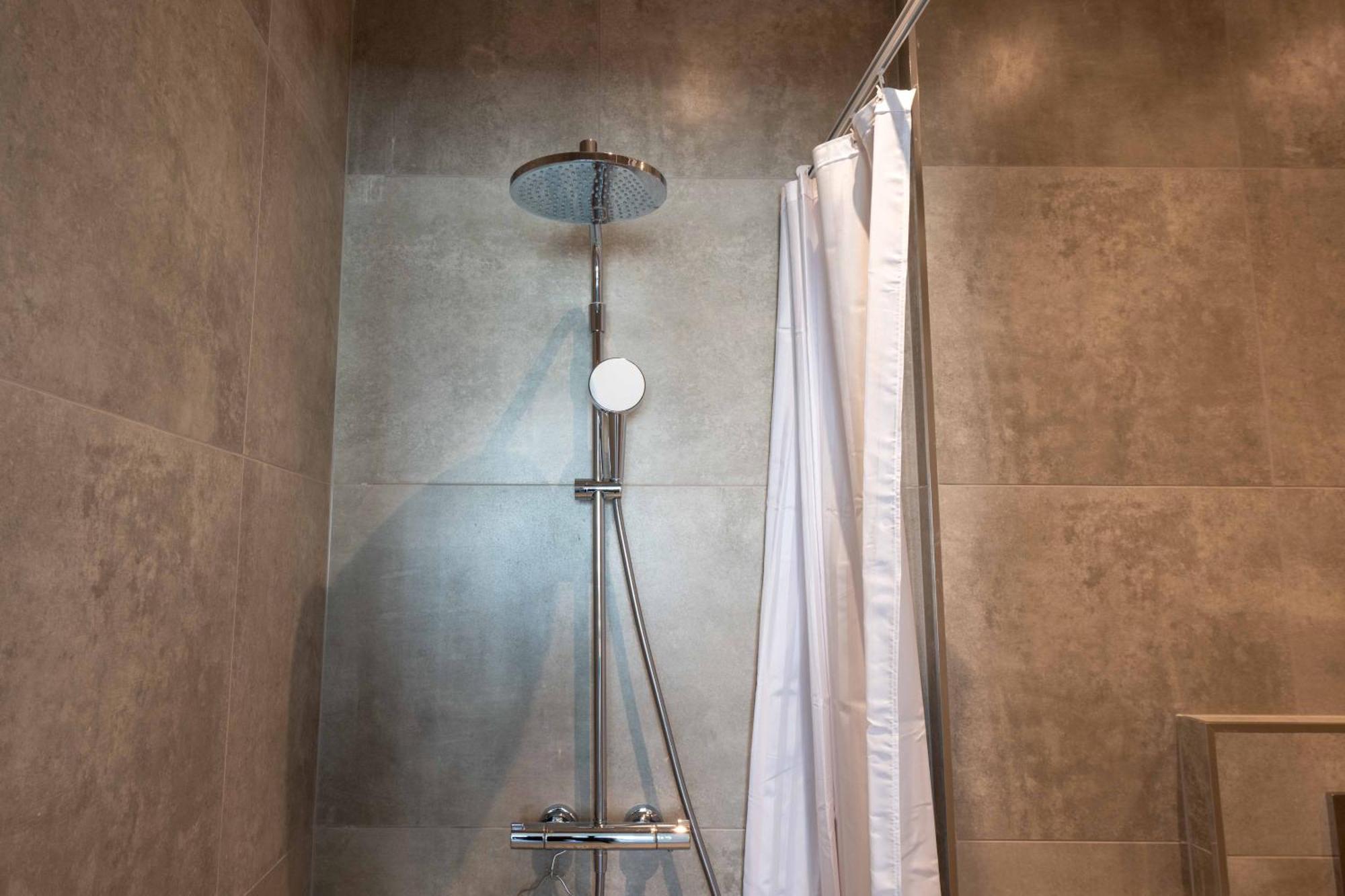 Huoneisto Stunning Premium With Private Rooftop *