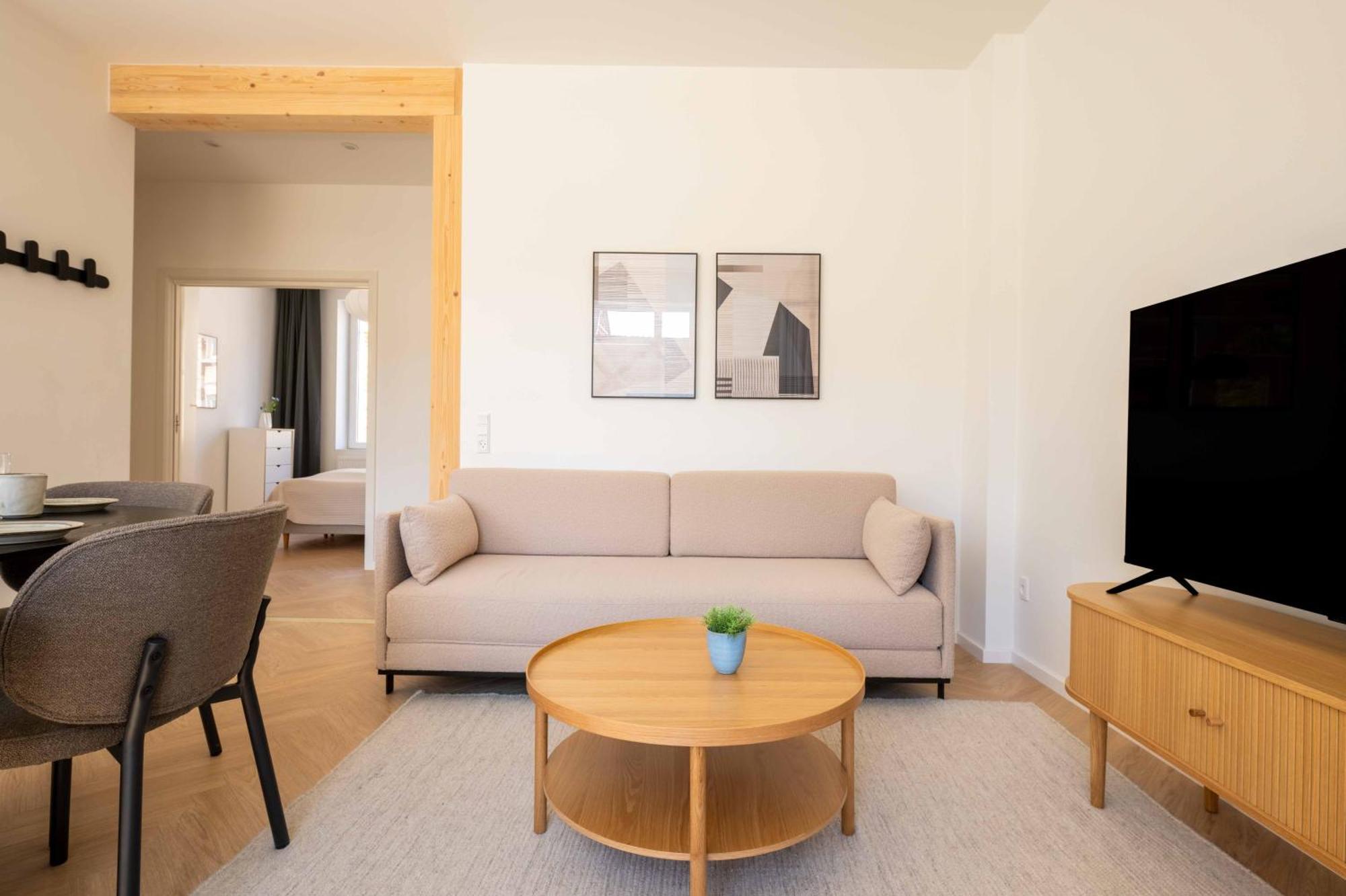 Newly Renovated 2br With Large Balcony