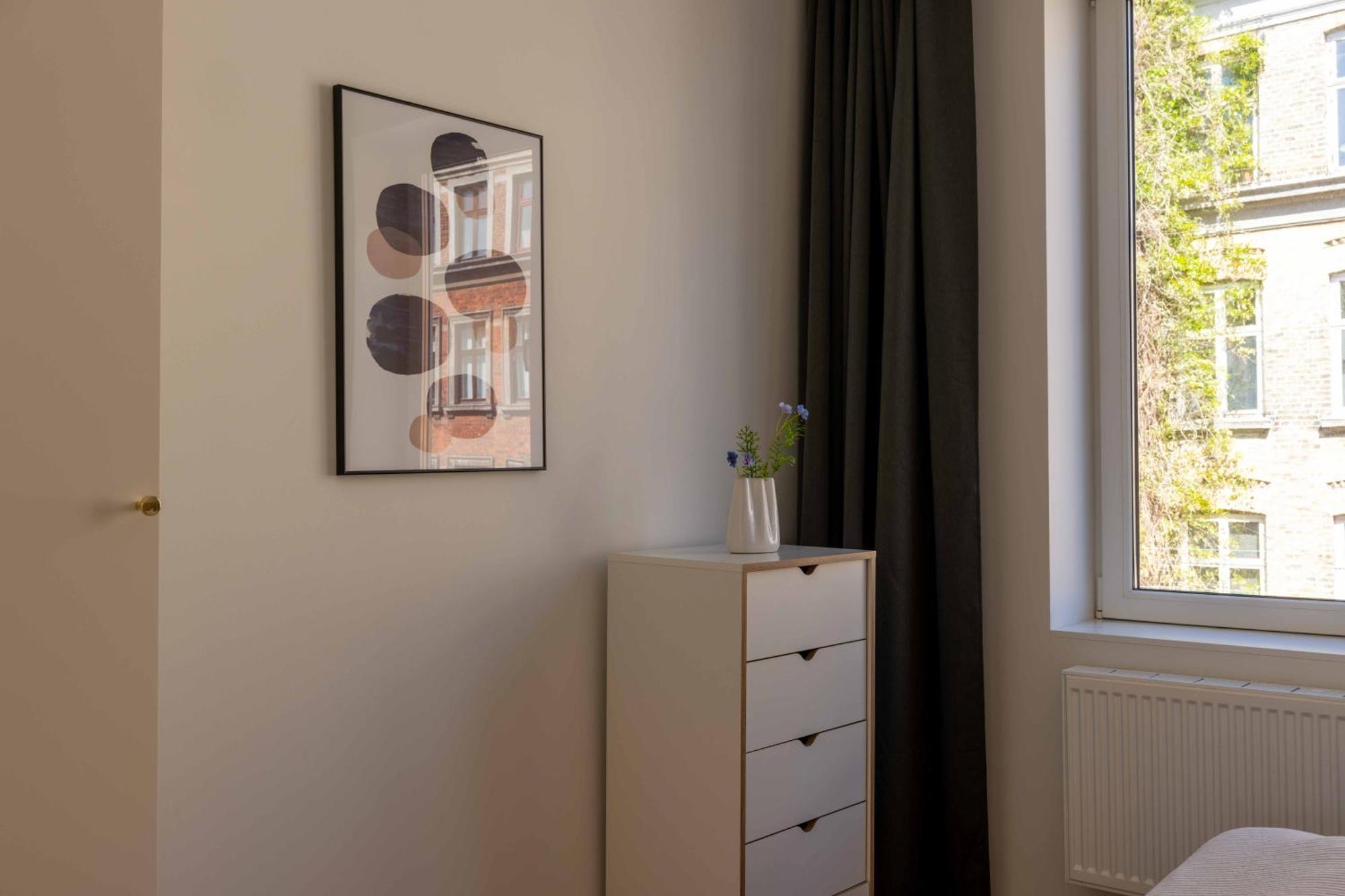 Apartment Newly Renovated 2br With Large Balcony