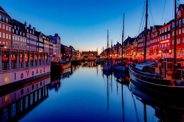 Apartment Location - By Tivoli Nyhavn & Metro Copenhagen