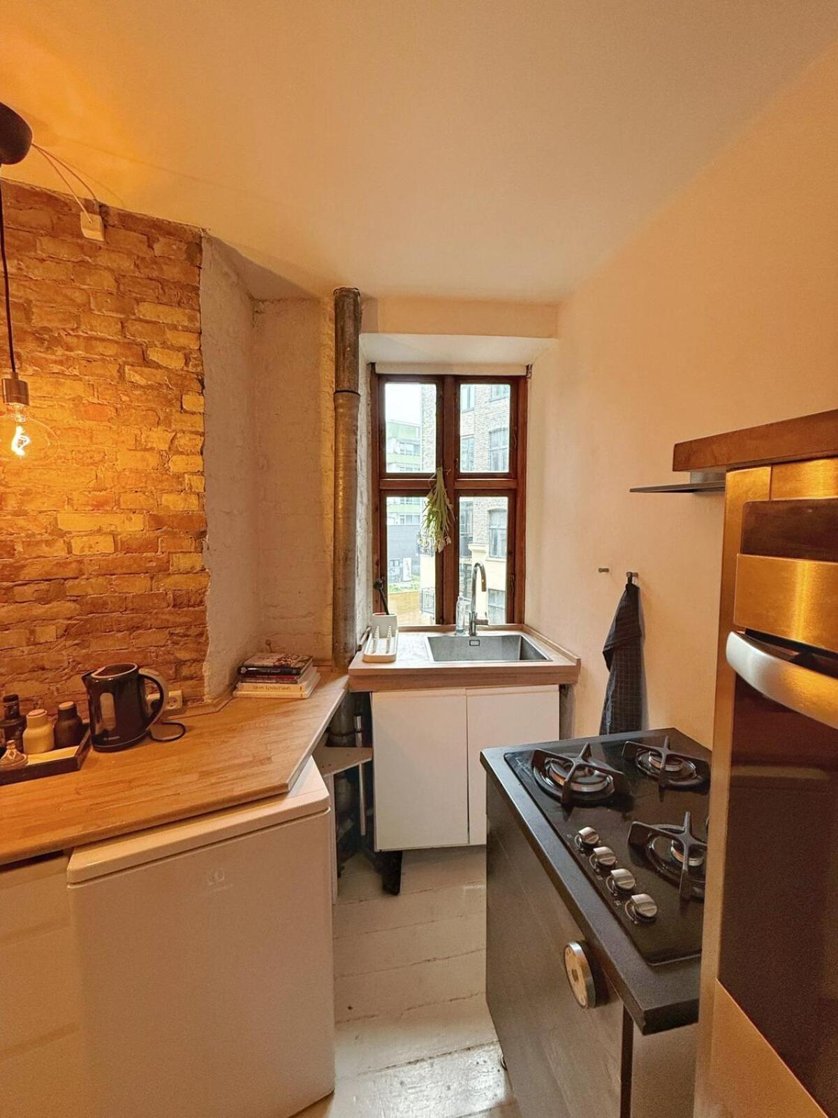 Apartment Cozy Cool Crib In The Heart Of *