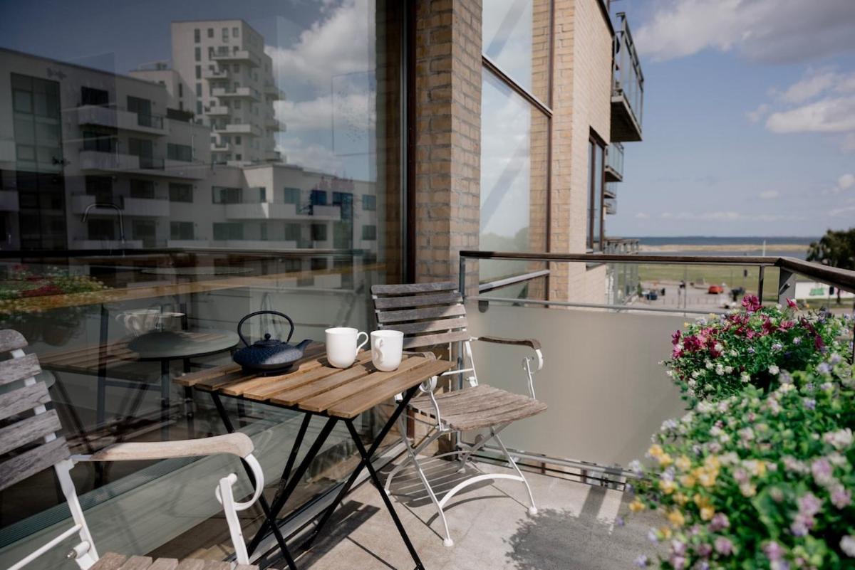 Apartment On The Beach, Close To Centre & Airport