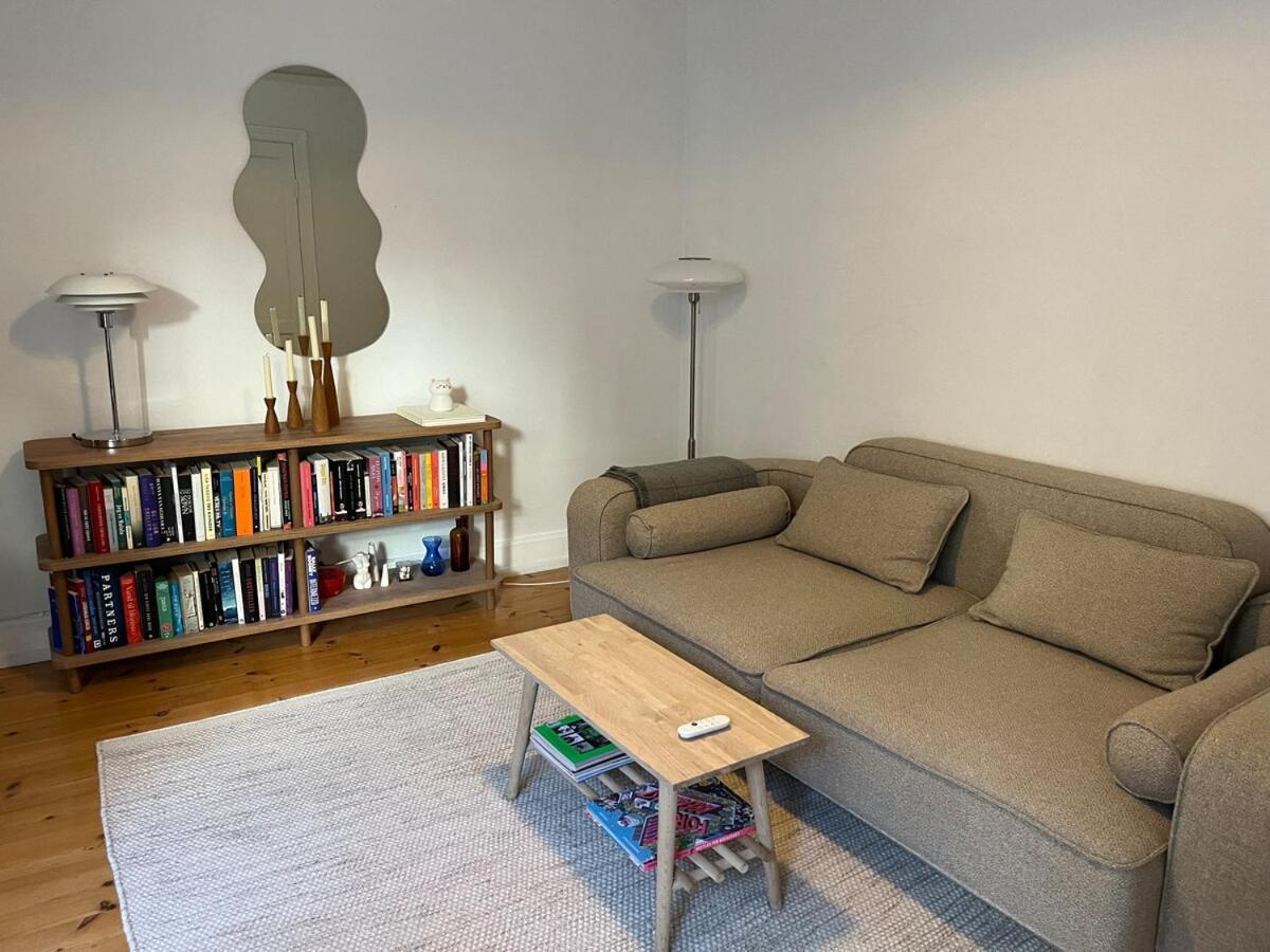 Cozy In The Centre Apartment